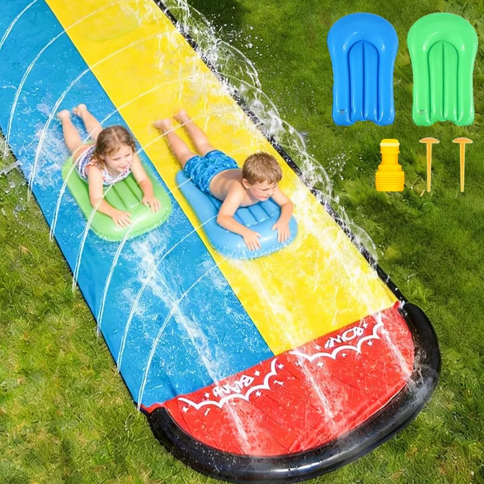 Zjeżdżalnia ogrodowa dla dzieci, 480 cm, zjeżdżalnia wodna z 2 deskami bodyboardowymi, podwójna prowadnica do użytku na zewnątrz z wbudowaną zjeżdżalnią do ogrodu na zewnątrz