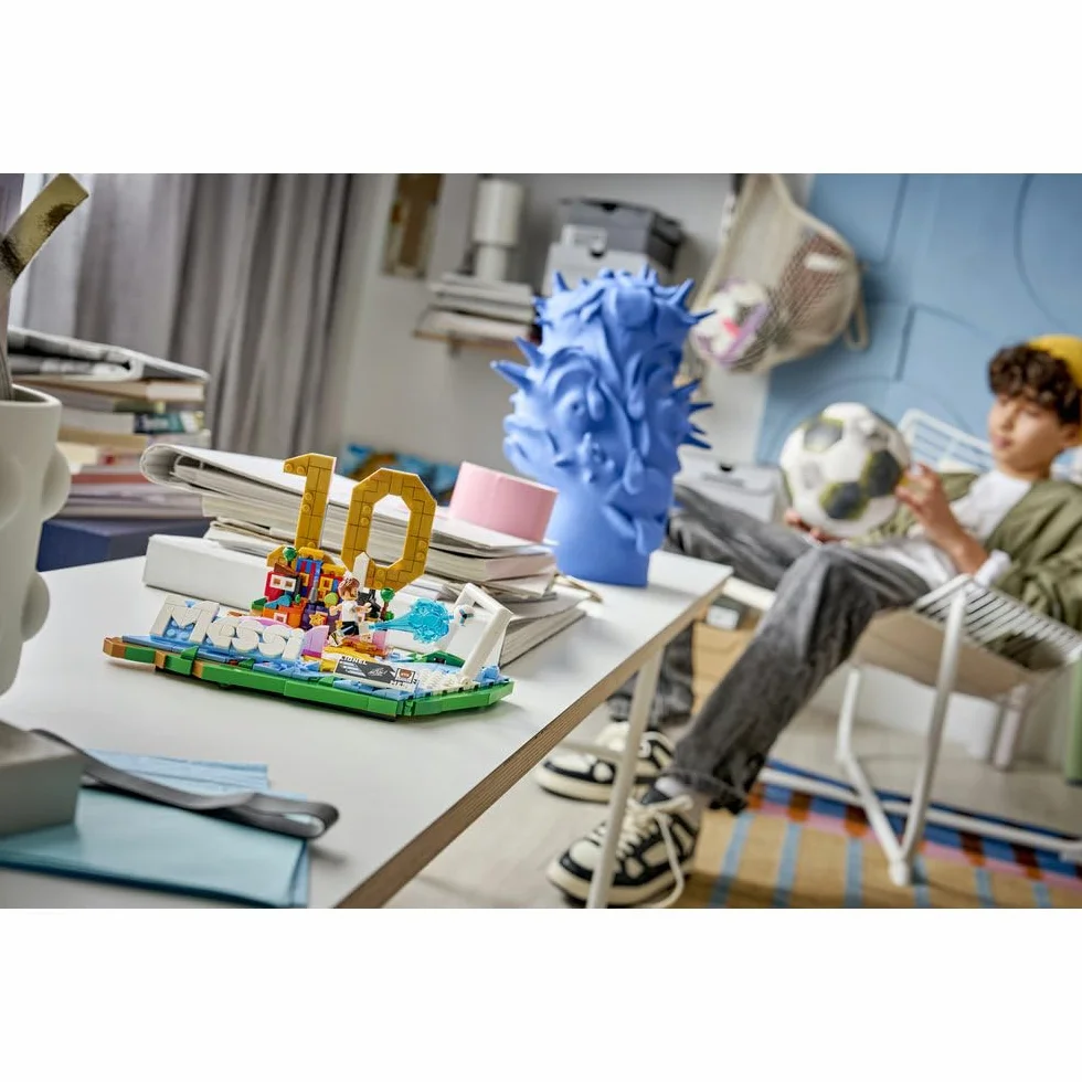 LEGO Editions Lionel Messi Piłkarskie Momenty Zestaw Klocków Kolekcjonerska Płytka Minifigurka Sportowy Prezent 10 Lat 43011