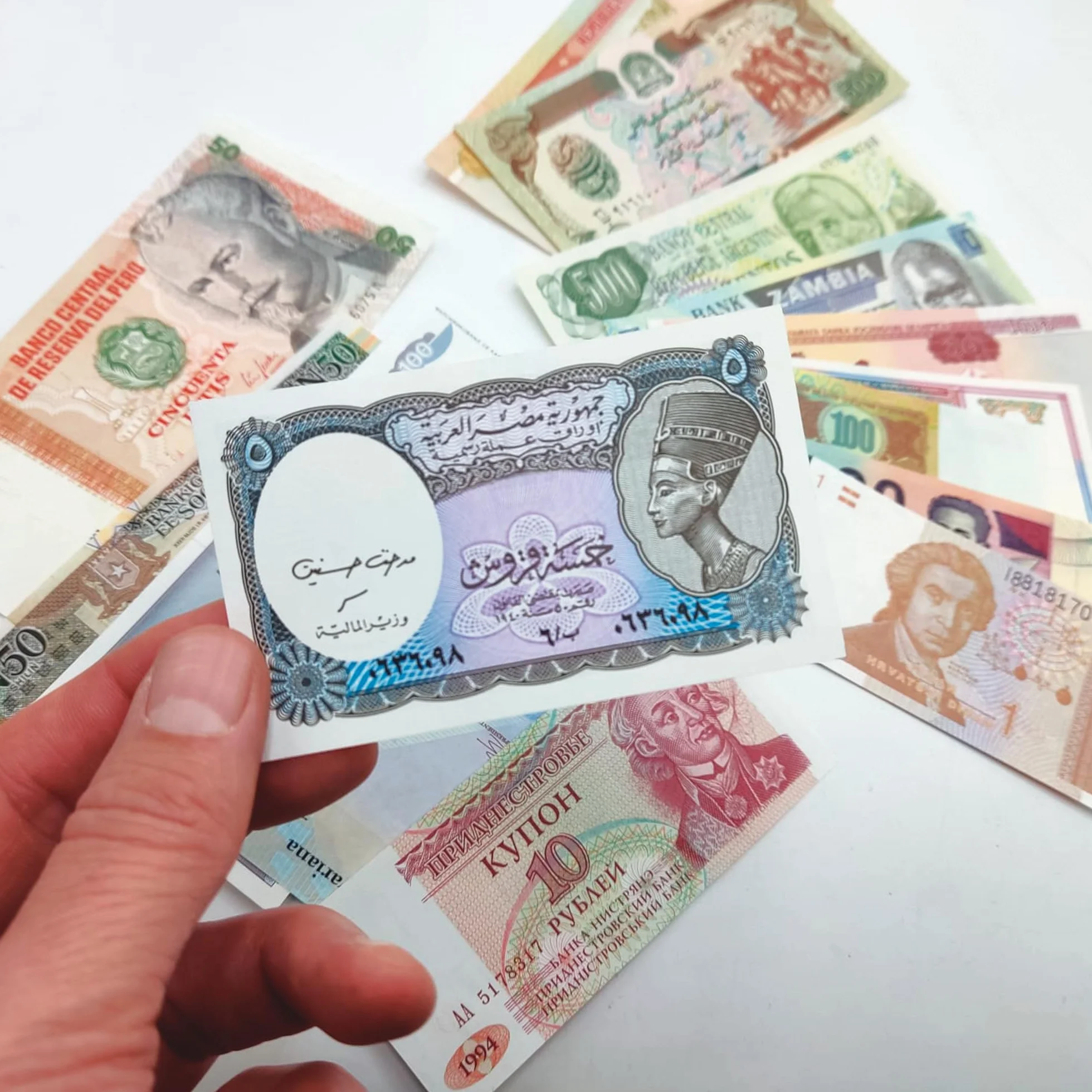 Kolekcja World Banknotes - 15 banknotów z 15 różnych krajów świata