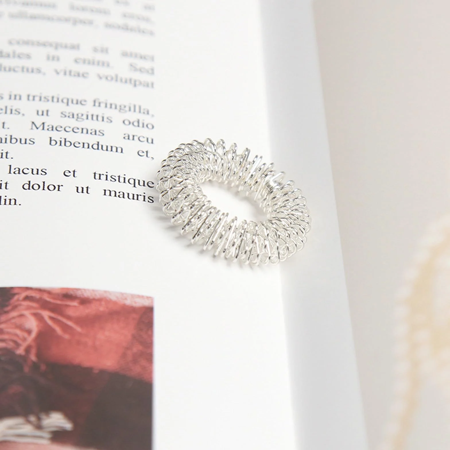 Zestaw 8 pierścieni Fidget Rings, regulowane pierścienie antystresowe, zabawki antystresowe, do masażu palców, antystresowe, z perłami, łagodzące lęki, pierścionki nastrojowe