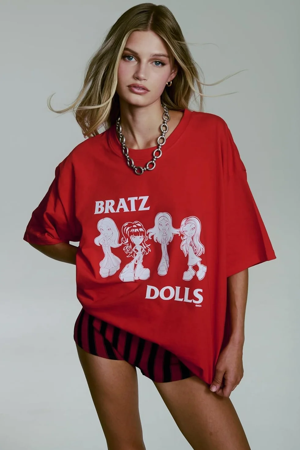 Bratz Stylin' Jade – Modna Lalka z Koszulką do Personalizacji dla Ciebie, w Zestawie Akcesoria – Urocza Zabawka dla Dziewczynek
