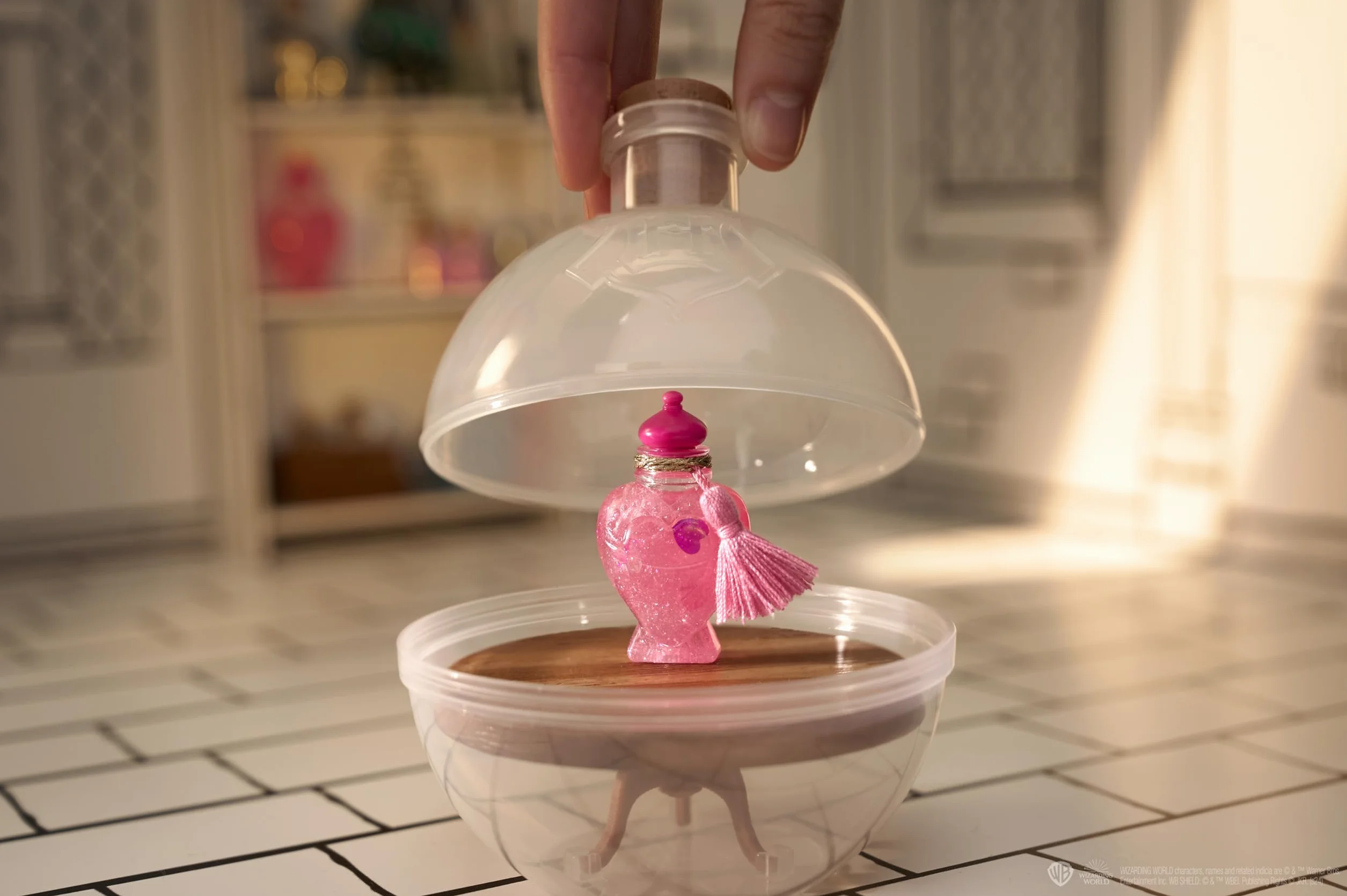 MGA's Miniverse Make It Mini Potions - Harry Potter Mini Kolekcjonerski, DIY, Zabawa z Żywicą, Repliki Eliksirów, Dla Kolekcjonerów i Dzieci od 8 Lat, NIEJADALNE