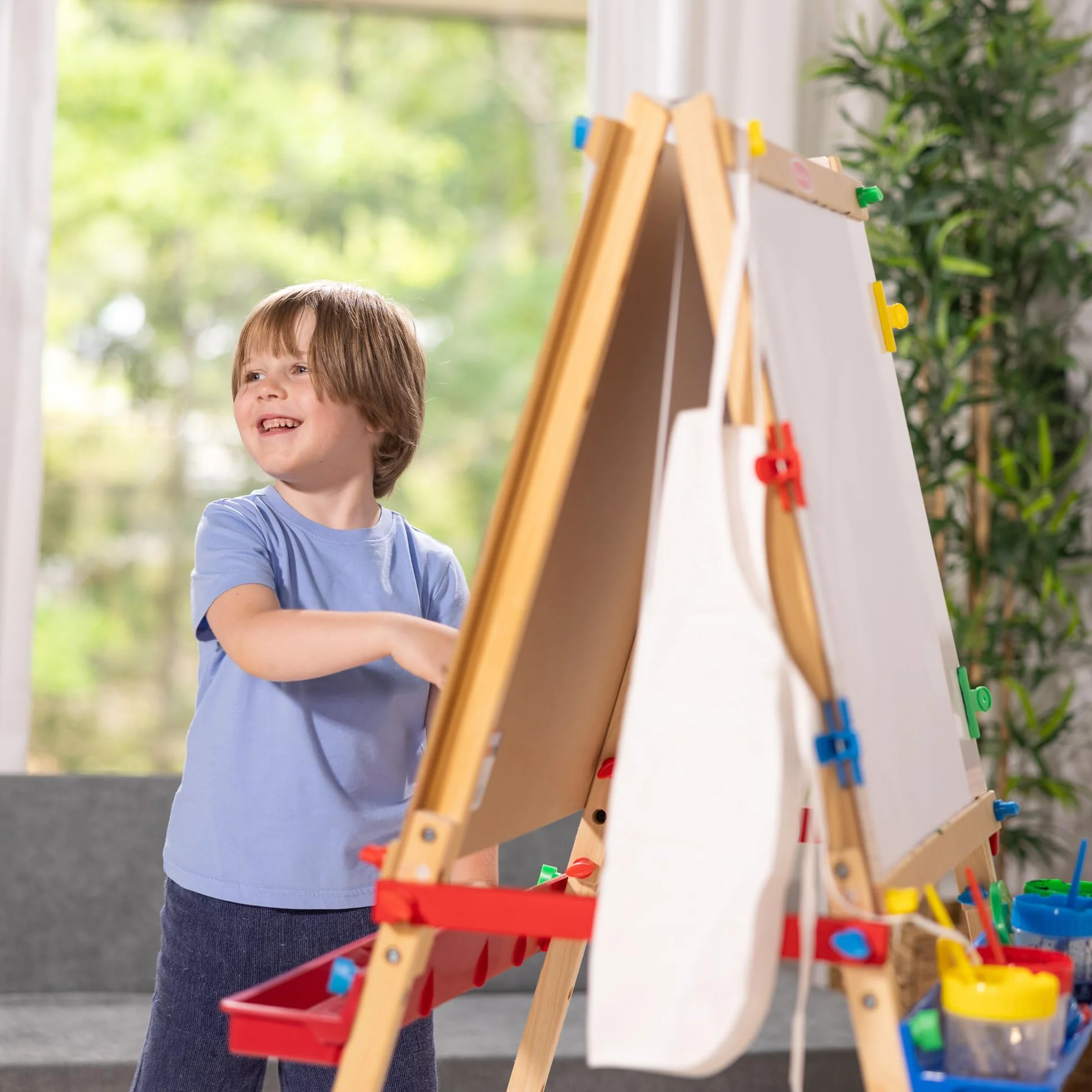 Melissa & Doug Luksusowa stojąca sztaluga, sztuka i rzemiosło - akcesoria artystyczne 3+, prezent dla chłopca lub dziewczynki