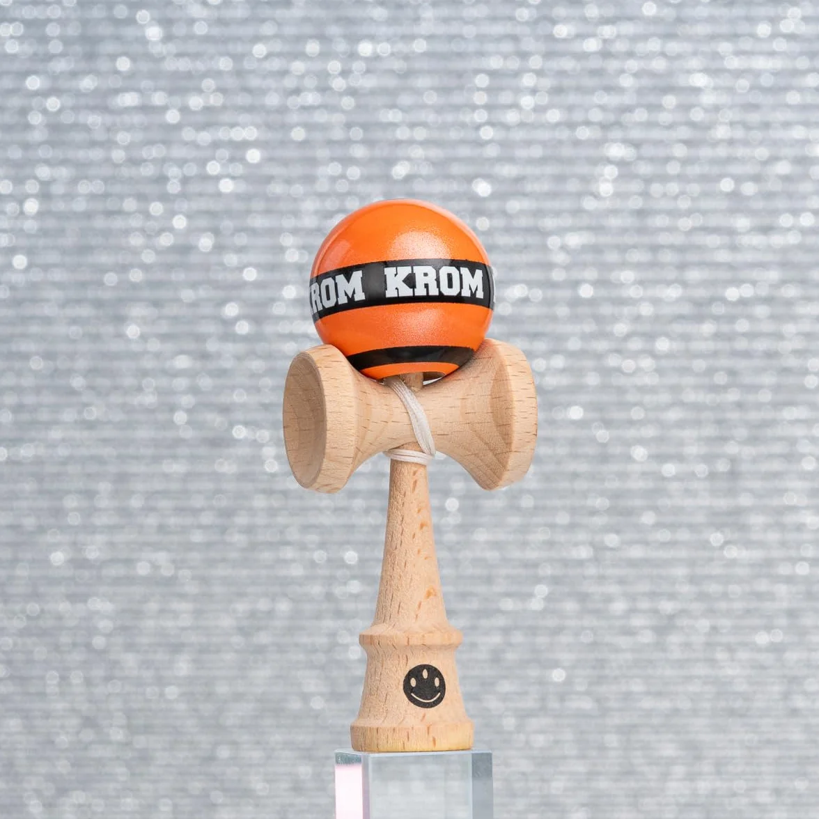 KROM Kendama MIKRO Orange – Mini Kendama z drewna bukowego – w pełni grywalna – format kieszonkowy – dla początkujących i profesjonalistów