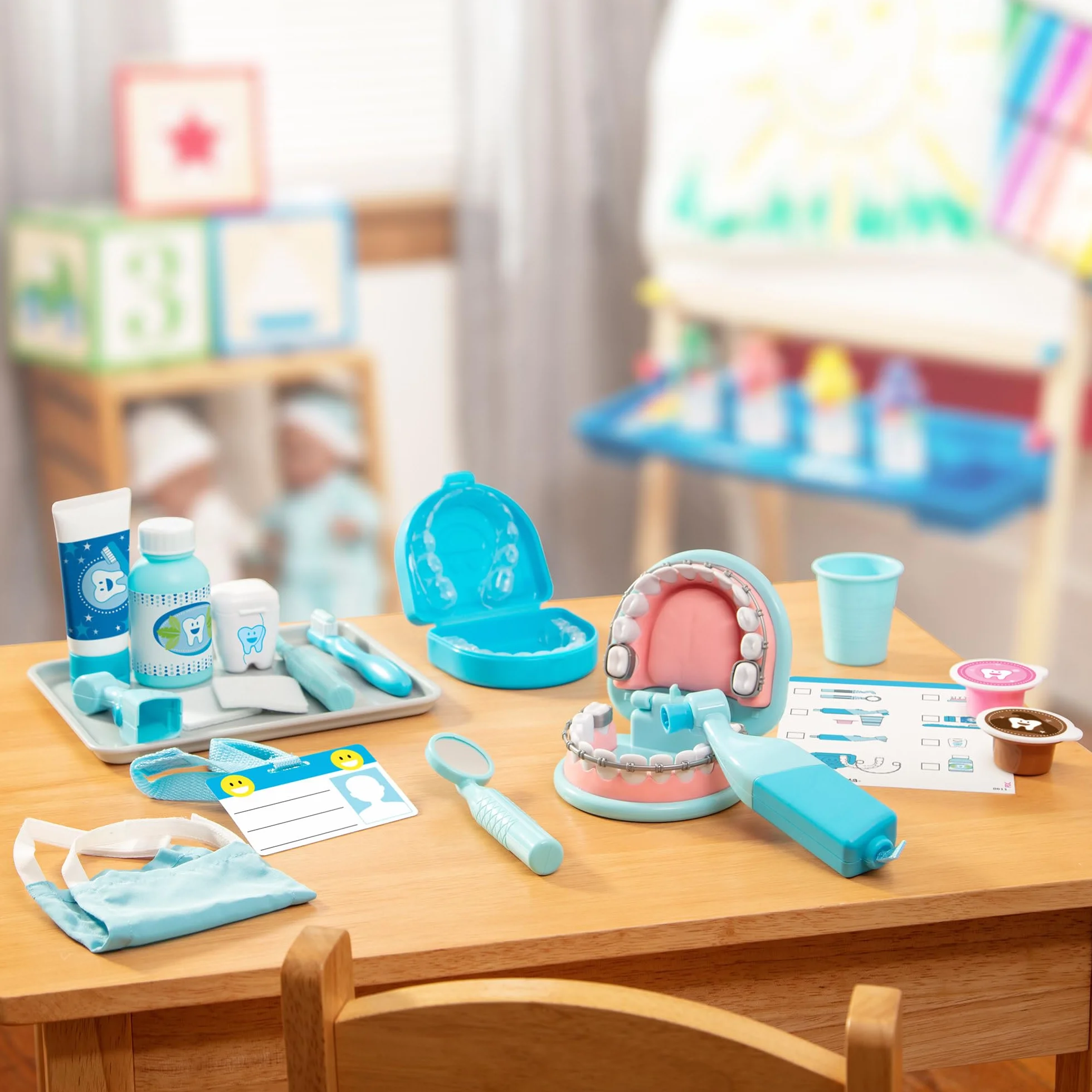 Melissa & Doug Zabawka zestaw dentysty, Drewniana zabawka, Zabawa w udawanie, Zabawki dentystyczne dla dzieci, Zabawki stomatologiczne, Montessori, 3+ lat, prezent dla chłopca lub dziewczynki