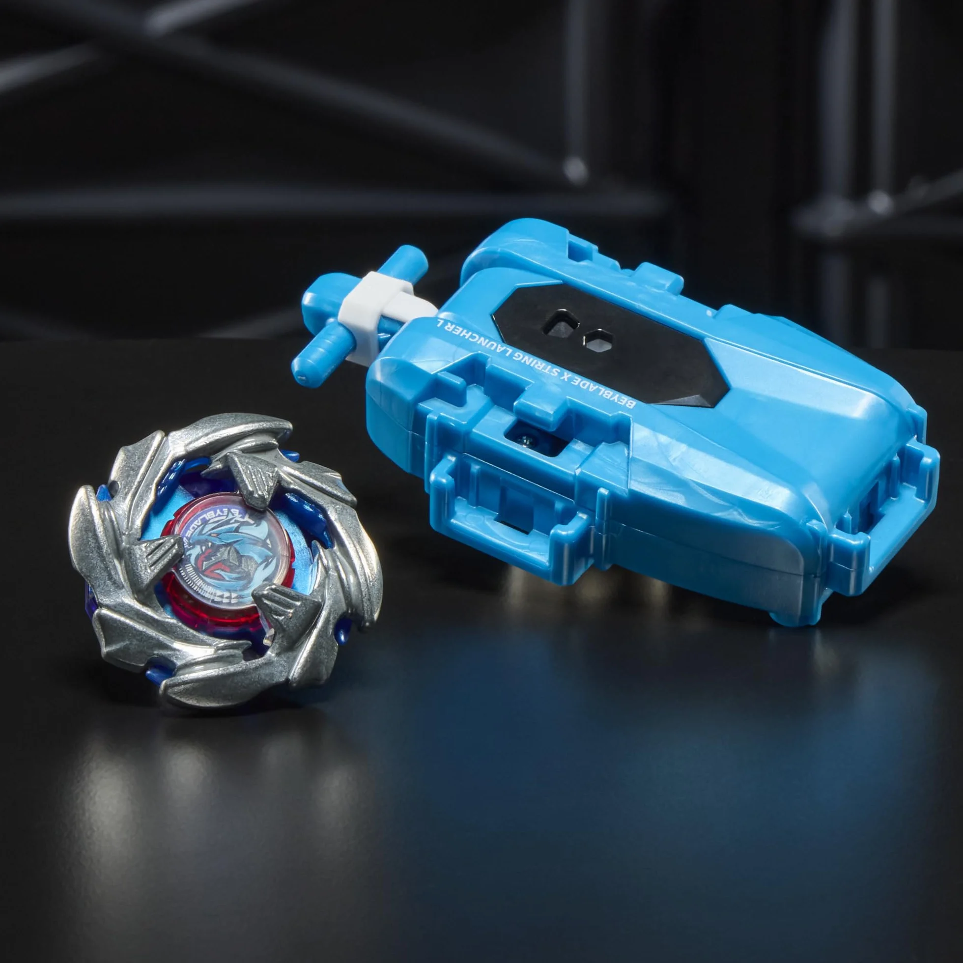 Zestaw Beyblade X Cobalt Dragoon 2-60C Deluxe z lewoskrętną wyrzutnią z linką