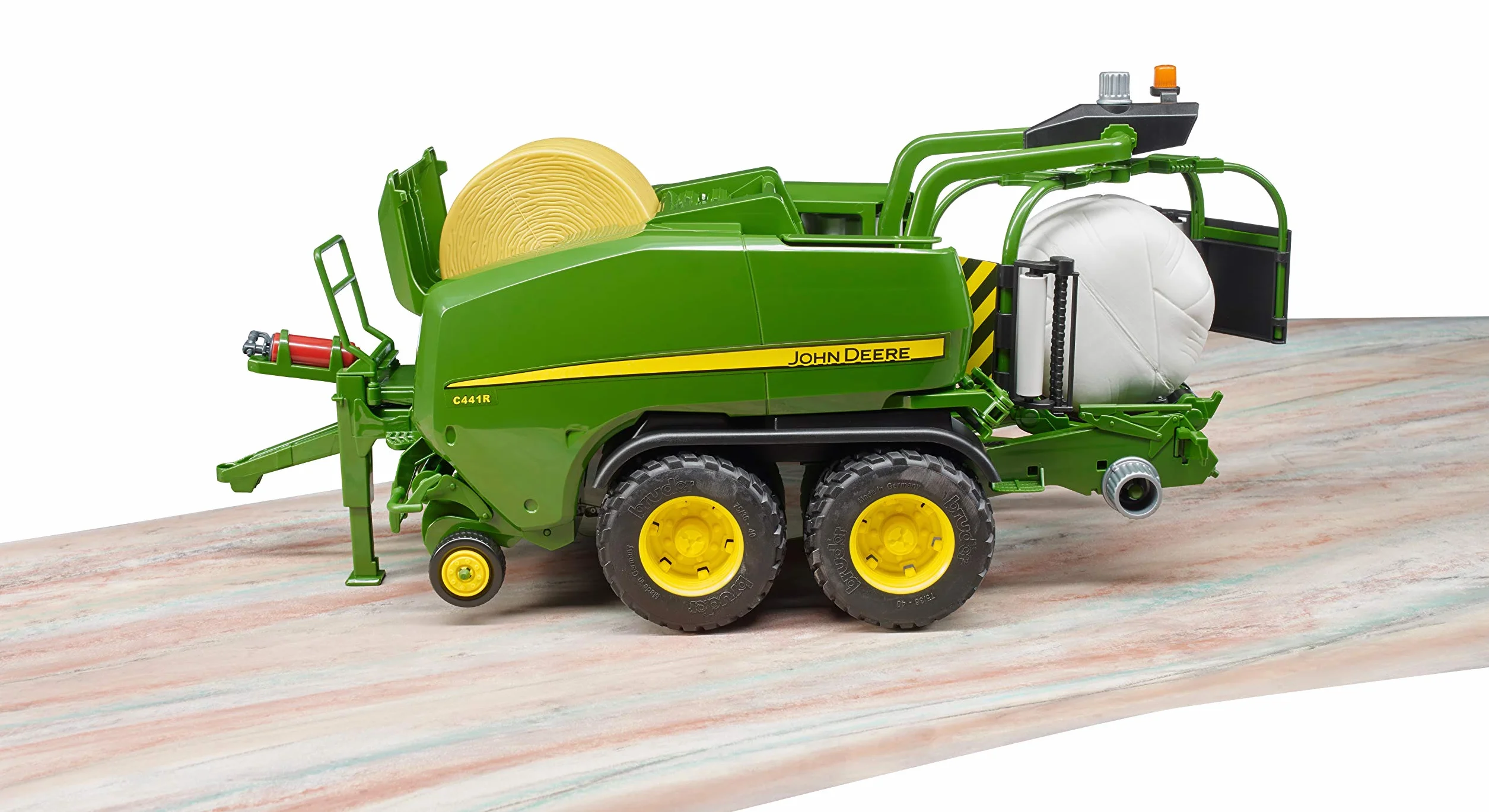 Bruder John Deere C441R owijarka do bel okrągłych 1:16 Farma rolnictwo