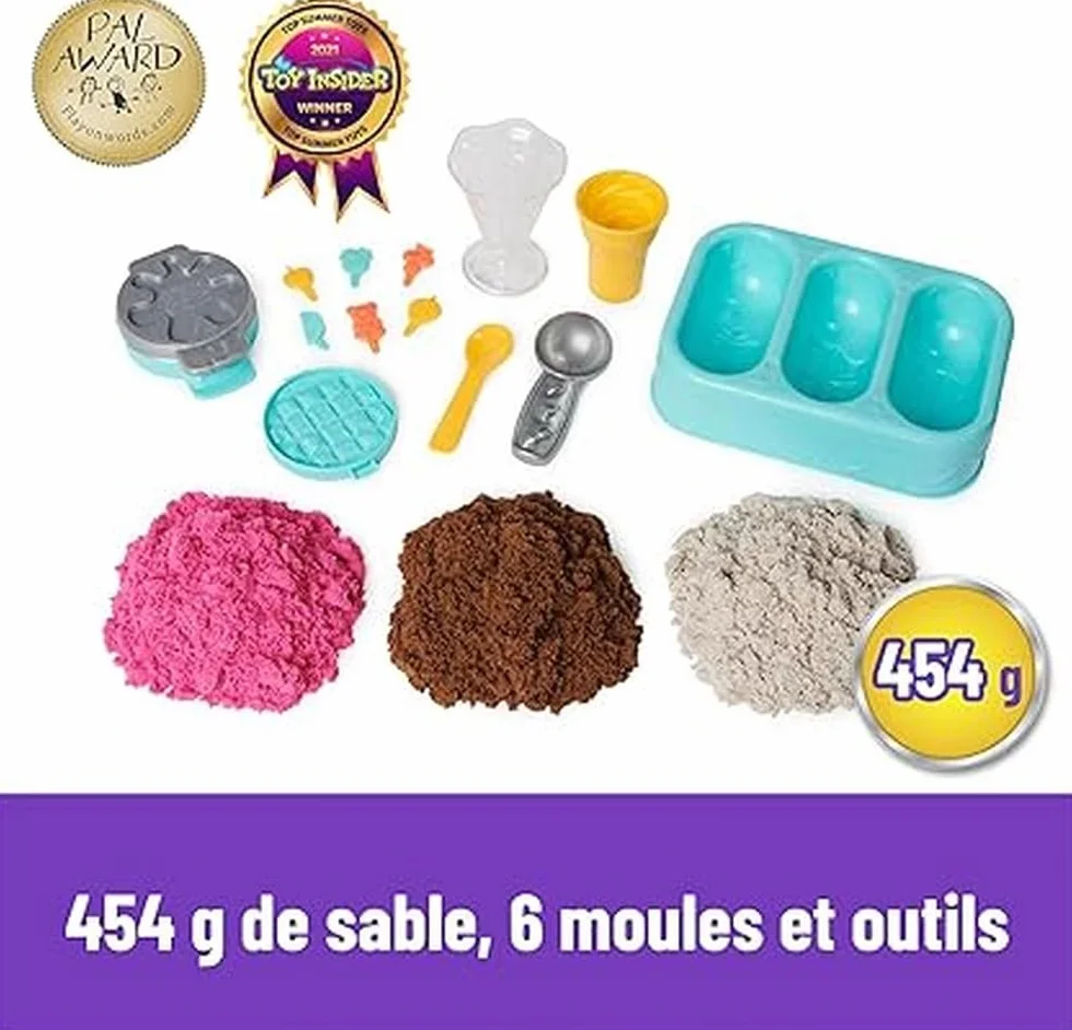 KINETIC SAND MAGICZNY SAS - PUDELICES DELICES LÓD 454 G + 6 NARZĘDZI - Twórz różne hipnotyzujące kształty dzięki temu magicznemu piaskowi jak pasta modelarska - zabawka dla dzieci od 3 lat