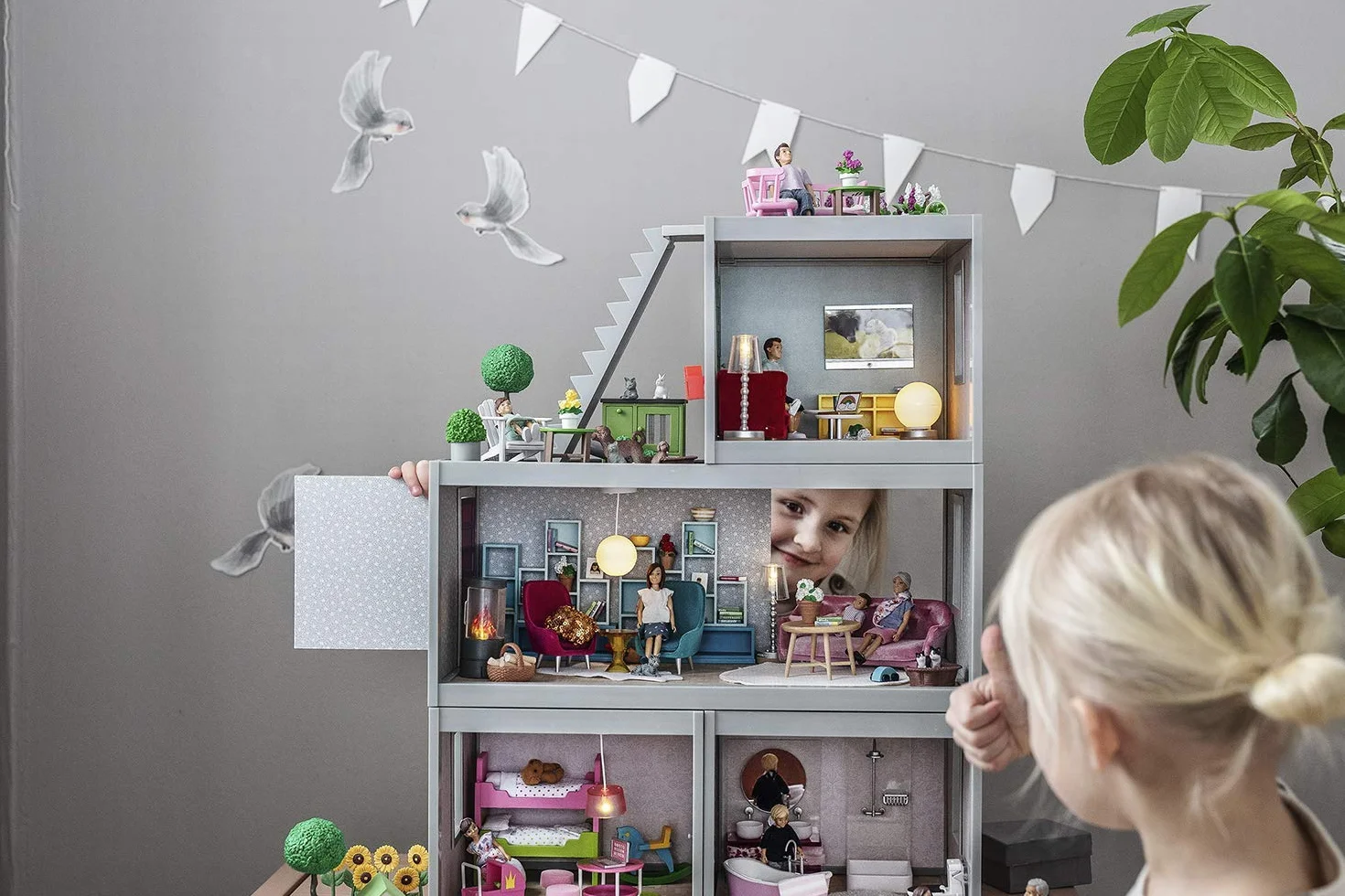 Lundby Akcesoria do domku dla lalek – schody do domku dla lalek – 20,5 cm, schody, dla mini lalek 11 cm, wiek 3+, skala 1:18