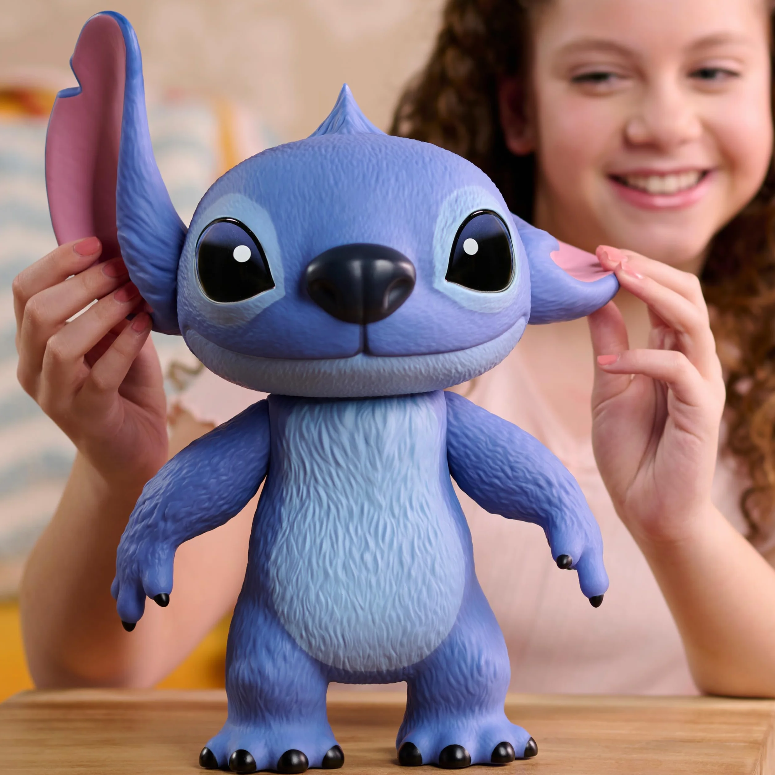 Just Play Stitch Live Action Vinyl Figurka, Kids Toys for Ages 3 Up by