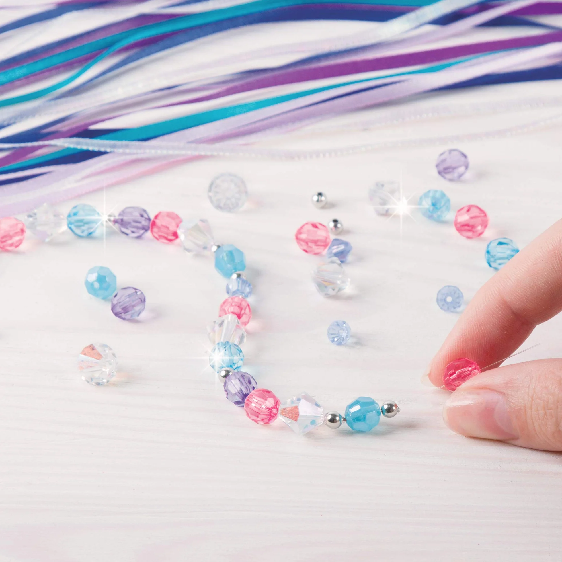 Make It Real – DIY Dreamcatcher. Make Your Own Dream Catcher Arts and Crafts Kit for Tween Girls. Includes Dream Catcher Hoop, Strings and Ribbons, Beads, Butterfly Pin and More