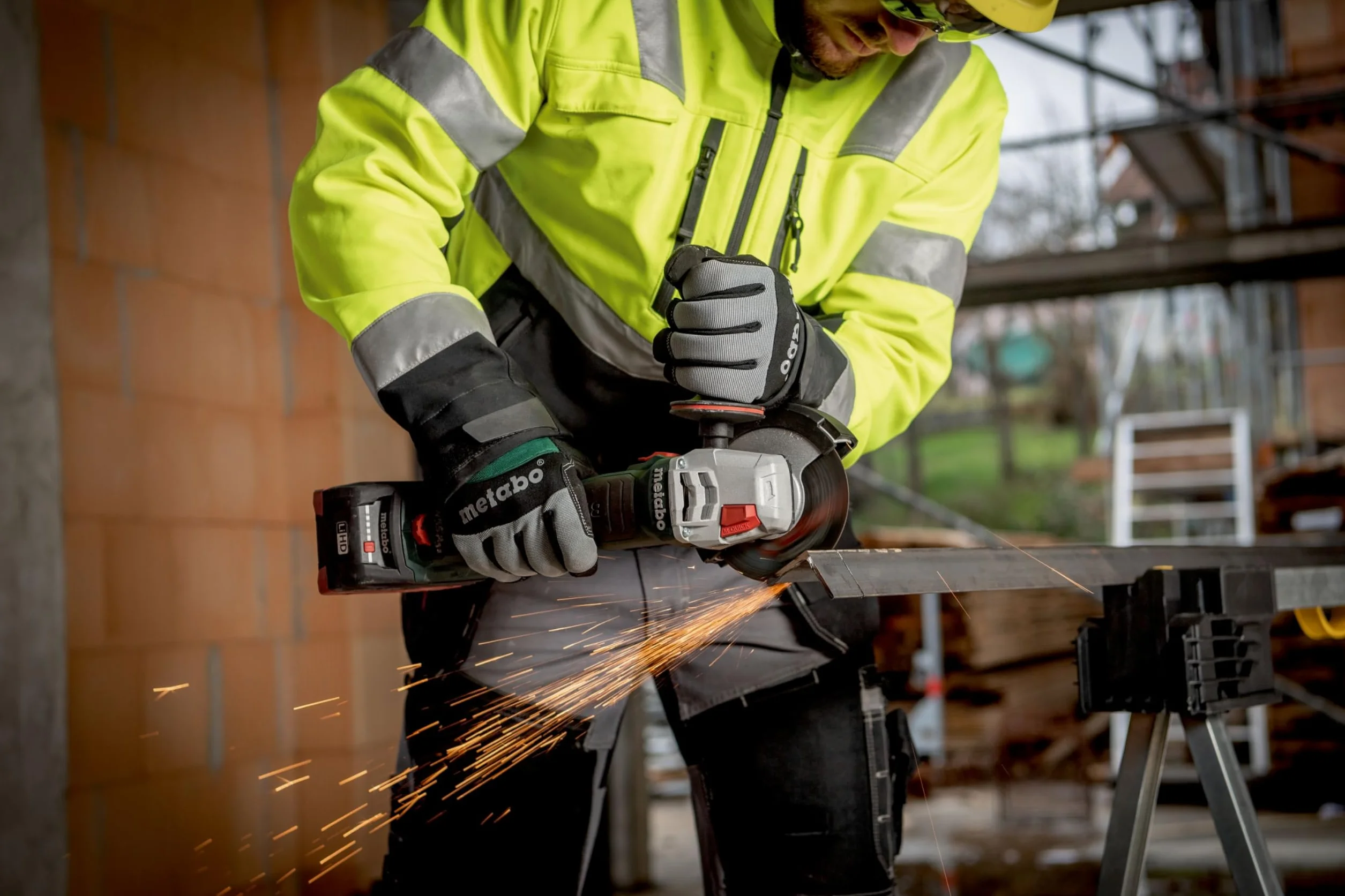 Metabo akumulatorowa szlifierka kątowa WVB 18 LT BL 11-125 Quick – 613057840 – 18 V – Szlifierka z wydajnym silnikiem bezszczotkowym – Bez akumulatora i ładowarki