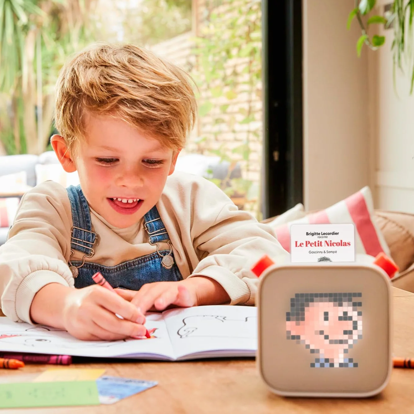 Yoto Le Petit Prince – francuska karta dźwiękowa dla dzieci do odtwarzacza i mini urządzenia audio All-in-1, edukacyjna, bez ekranu