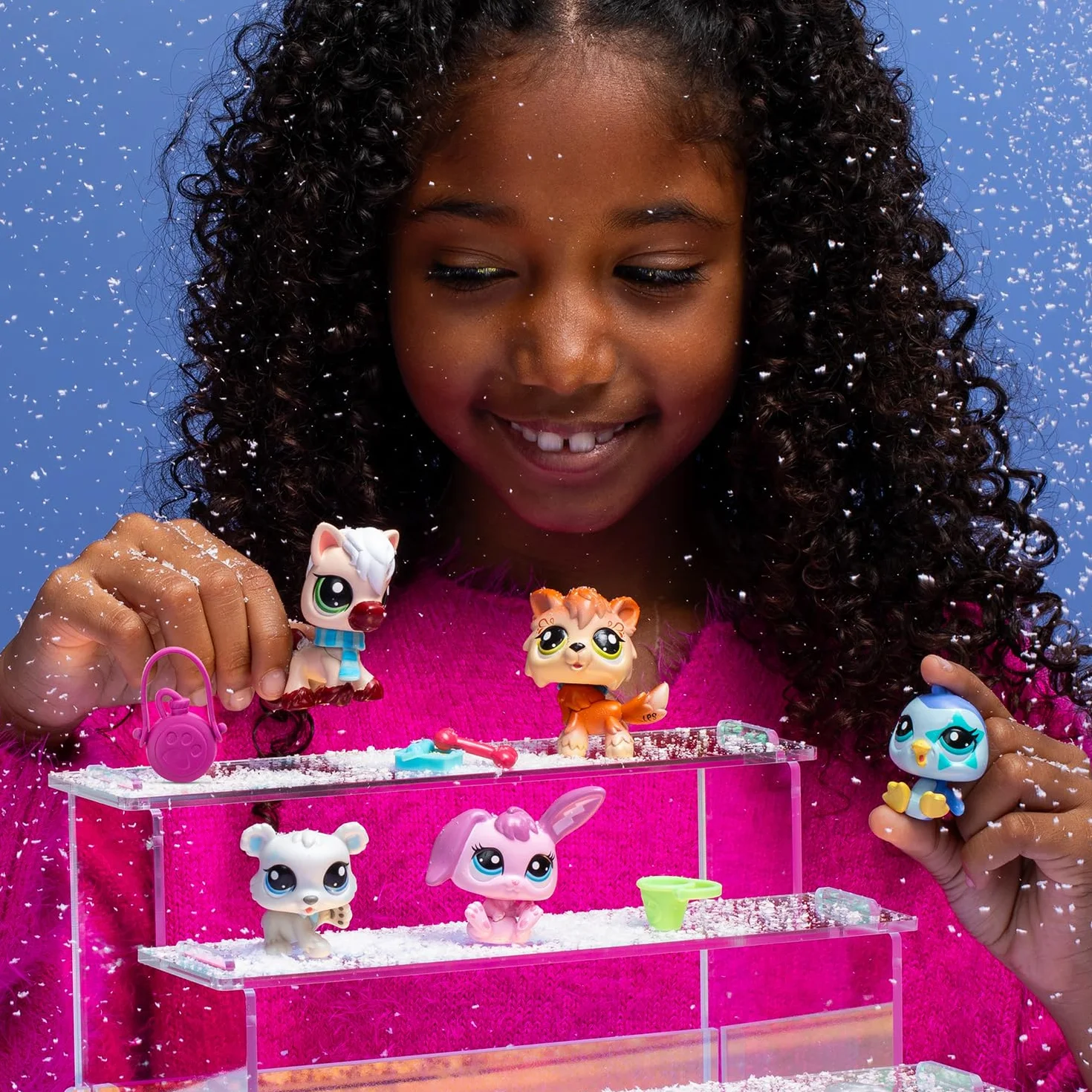 Bandai - Littlest Pet Shop - Zestaw kolekcjonerski Motyw Góry Zima 5 Zwierząt i Akcesoria - Oficjalna licencja Pet Shop - Zestaw zabawek Mini Słodkie Zwierzęta Figurki - Zabawka dla dzieci 4 lata i +