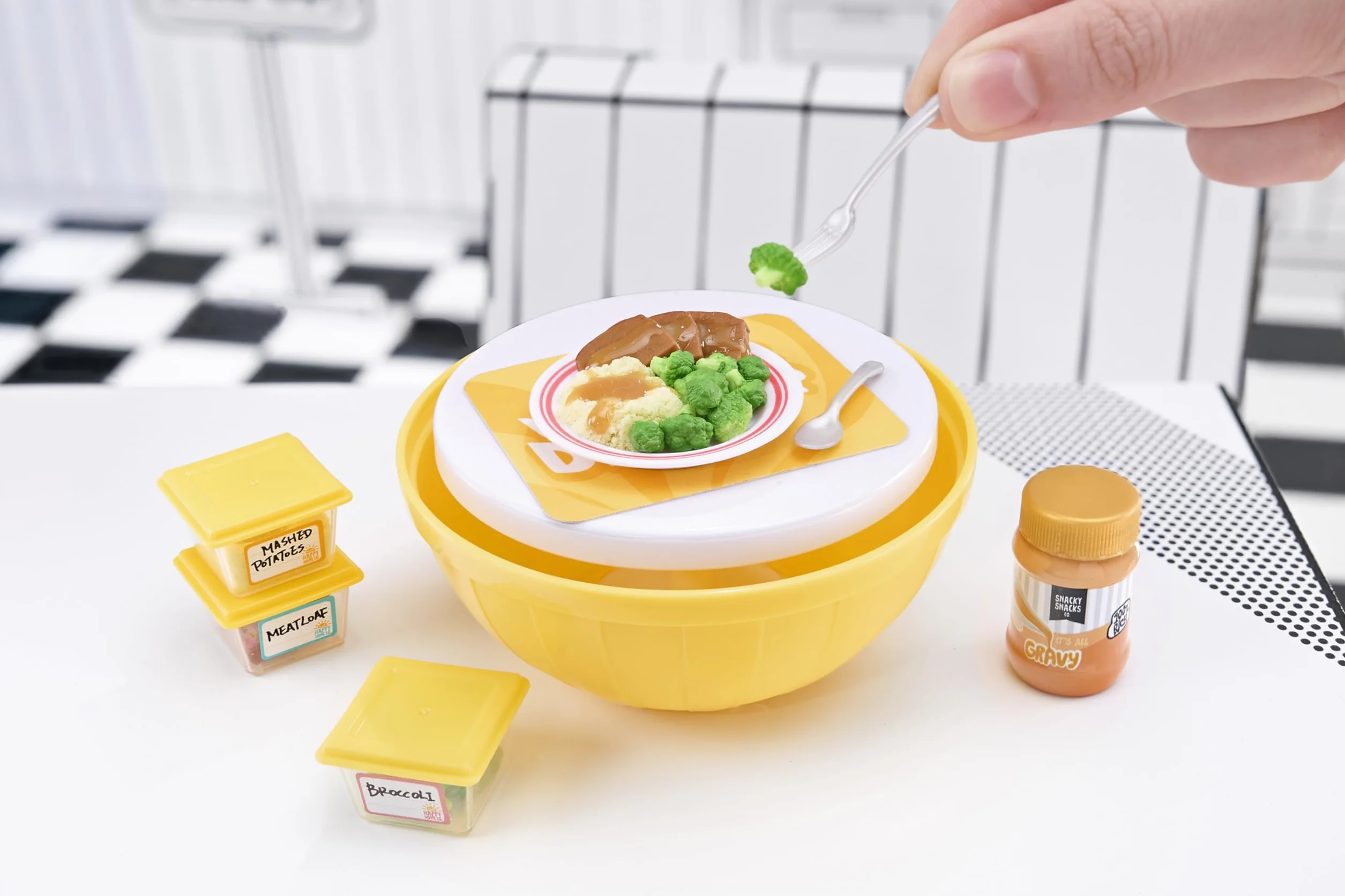 MGA's Miniverse Make It Mini Diner Series 4 - Mini Przedmioty Kolekcjonerskie, Pudełko Niespodzianka, Majsterkowanie, Zabawa Żywicą, Repliki Żywności, Dla Dzieci 8+, NIEJADALNE