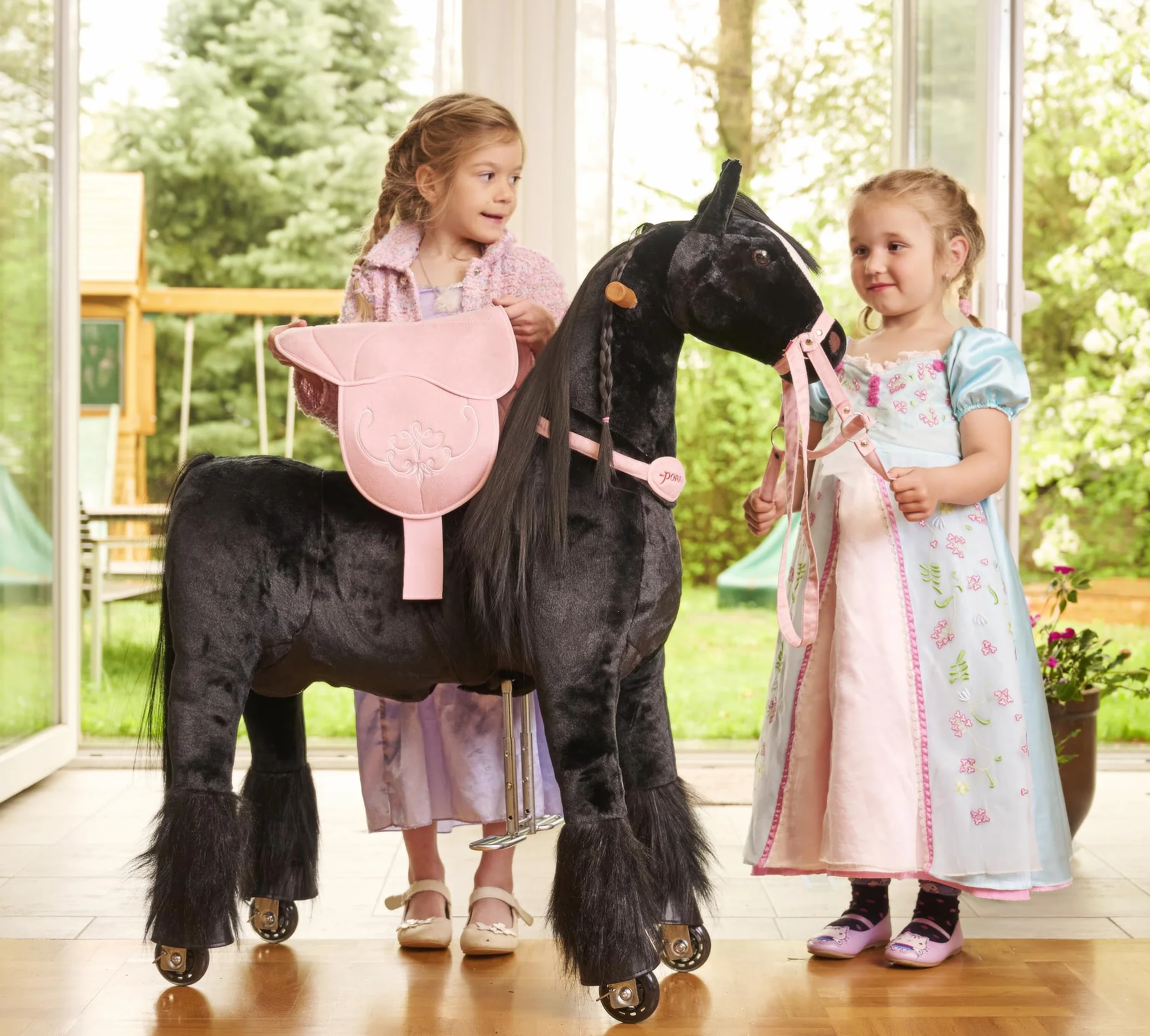 Ponnie - Ebony dziecięcy koń jeździecki, 5-12 lat, mechaniczny duży koń fryzyjski na kółkach, zdejmowane siodełko, Combable Mane, regulowane podnóżki