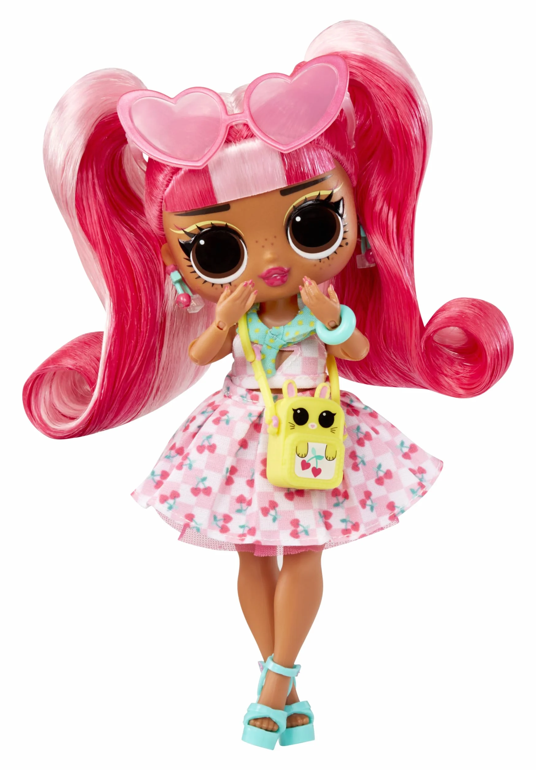 L.O.L. Surprise! Tweens Core Doll – Cherry B.B. – Zawiera 1 Modną Lalkę ze Strojem i Akcesoriami. W Kolekcji 4 Laleczki do Zebrania
