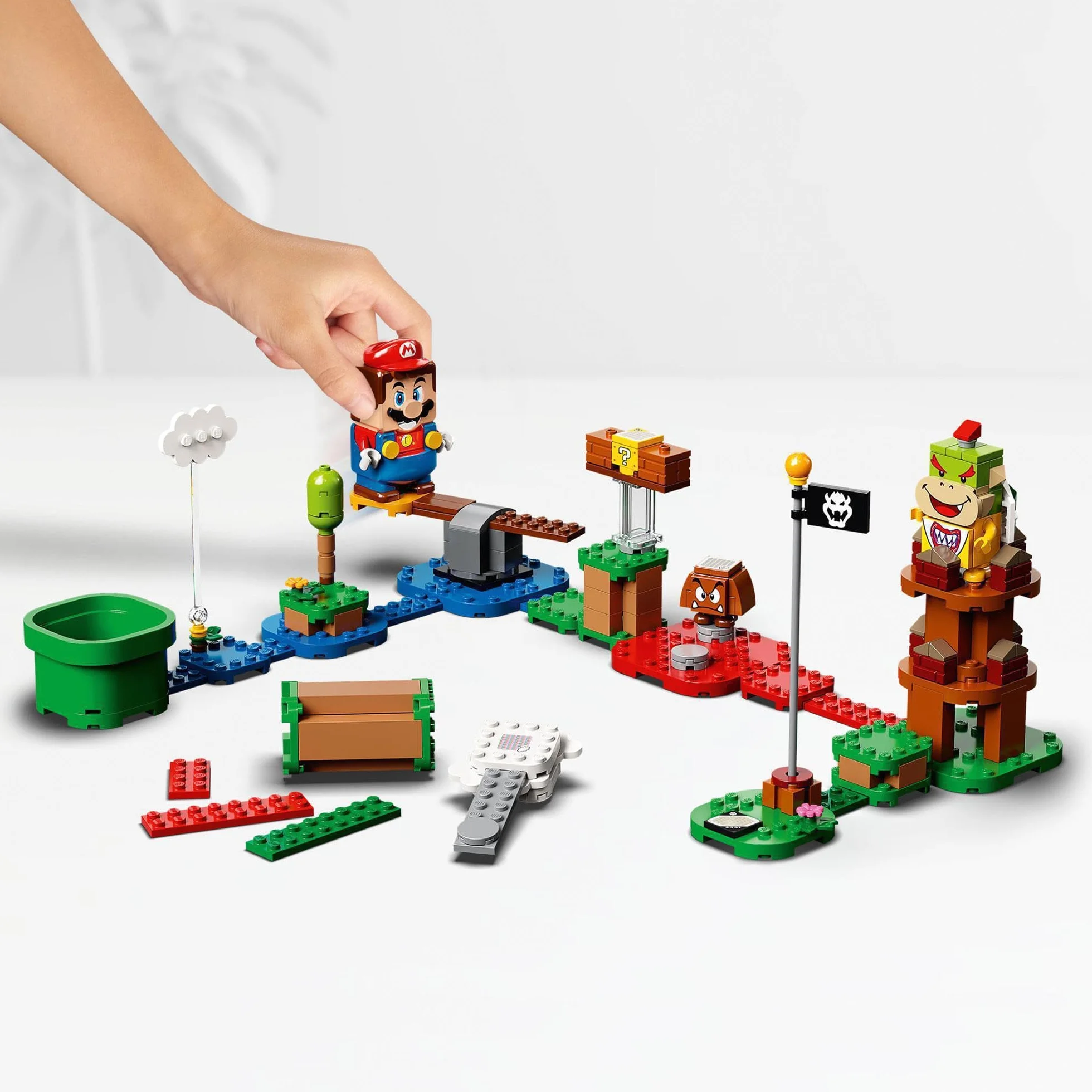 LEGO Super Mario Przygody z Mario — zestaw startowy, Kreatywna Kolekcjonerska Zabawka dla Dziecka do Zbudowania, Pomysł na Prezent dla 6-latka, dla Chłopca i Dziewczynki i Fanów Gry, 71360