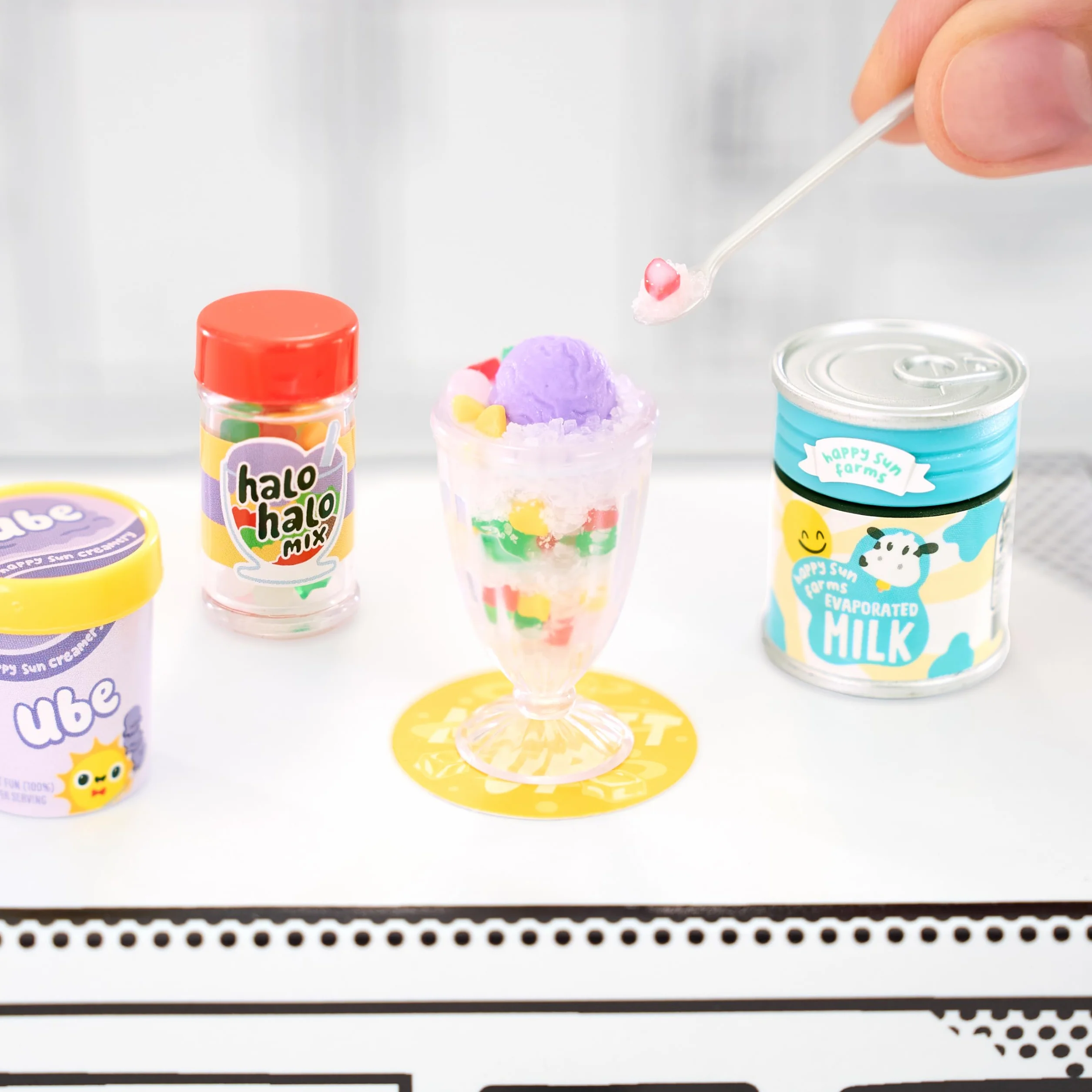 MGA's Miniverse Make It Mini Cafe Seria 4 - Mini przedmioty kolekcjonerskie, pudełko niespodzianka, dla dzieci 8+