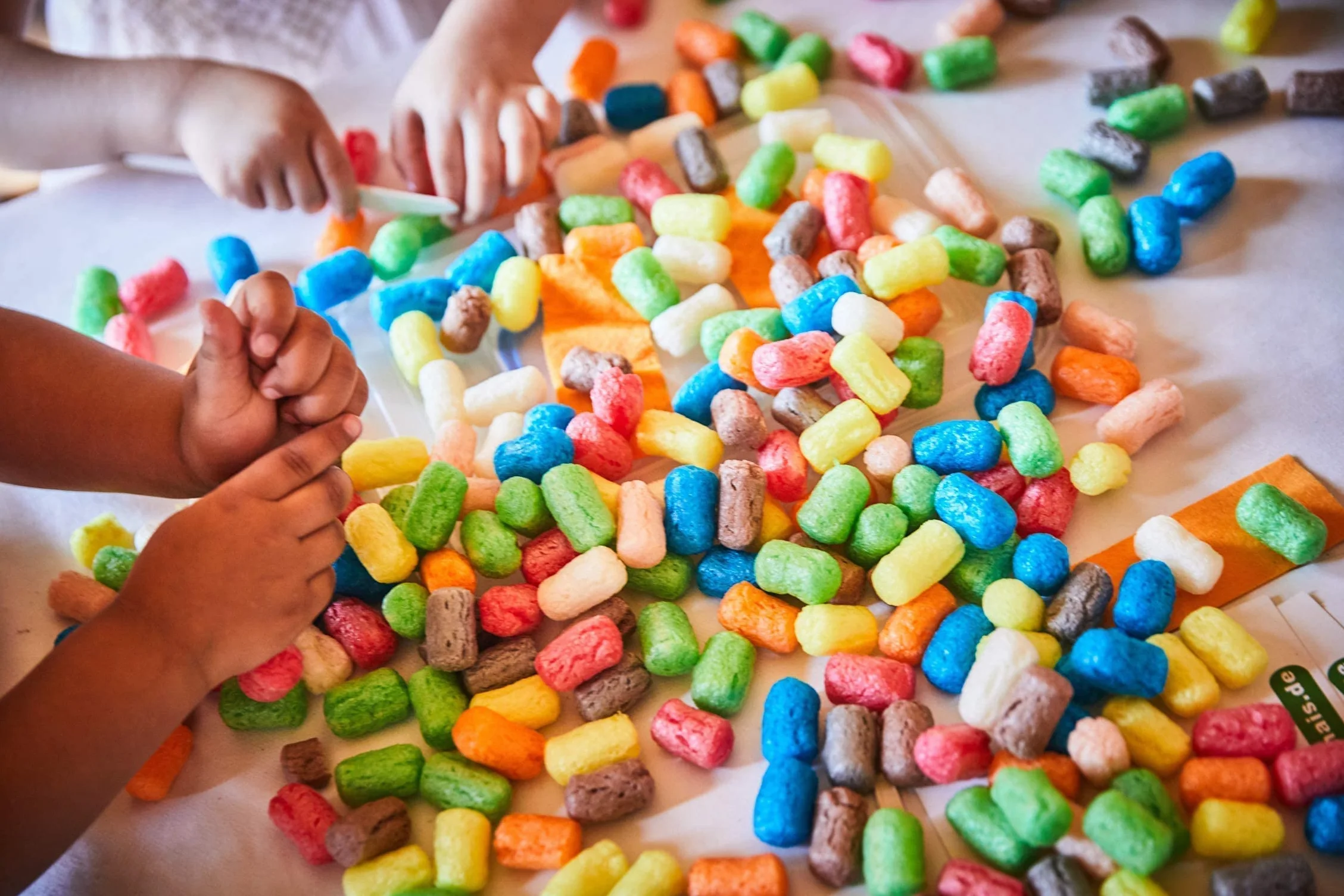 PlayMais WORLD Princess zestaw do majsterkowania dla dzieci od 3 lat, około 1000, szablony i instrukcje do majsterkowania, prezenty dla dzieci, wspiera kreatywność i motorykę precyzyjną, naturalna