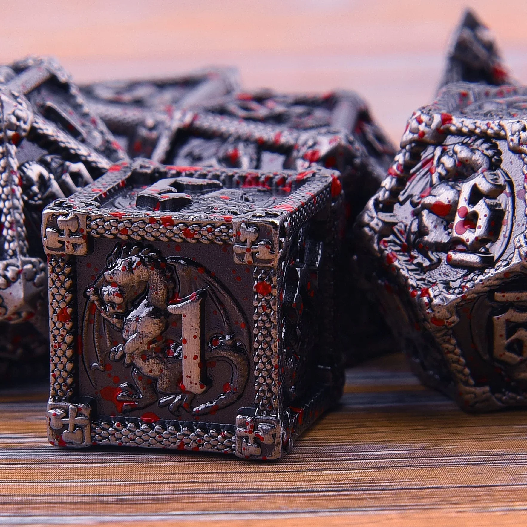 SIQUK 7-częściowy zestaw metalowych kości DND D20 D12 D10 D8 D6 D4