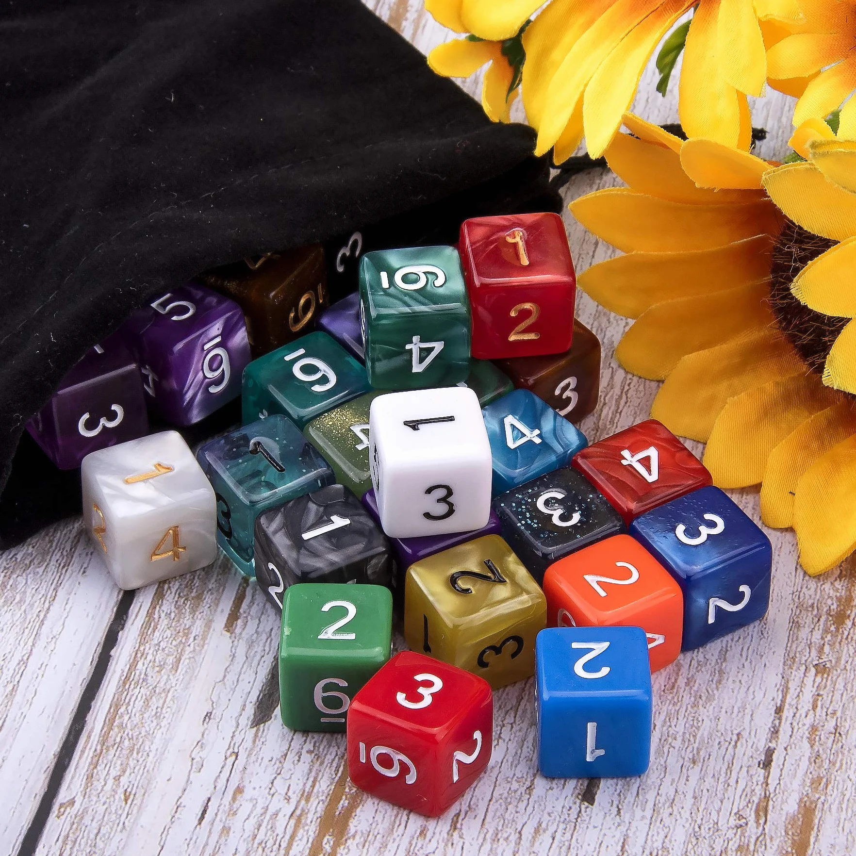 SIQUK Kości wielościenne, 6-stronne, różne kolory, do gier stołowych DND RPG, MTG, z czarną aksamitną torbą do przechowywania, 35 szt