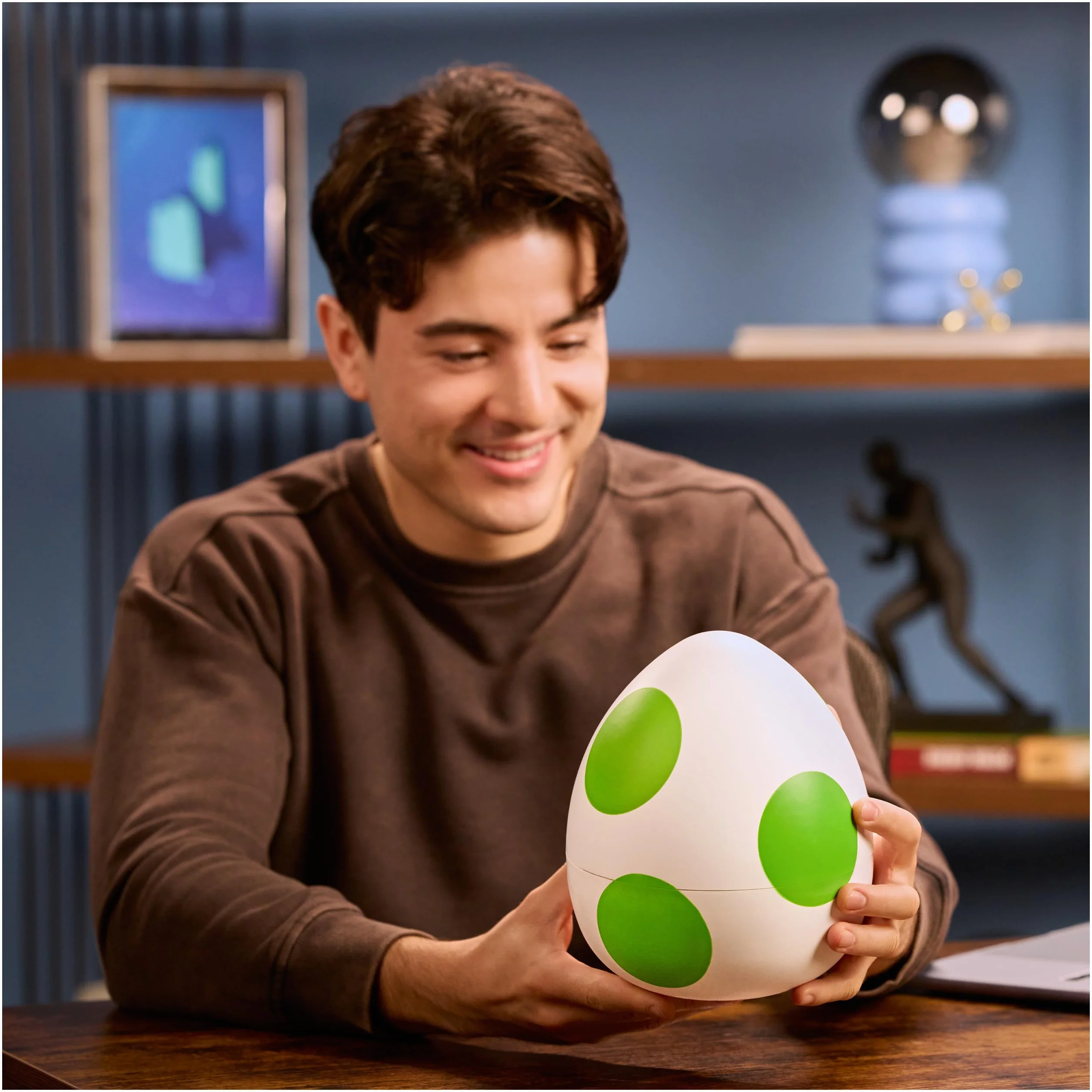 Hatchin' Yoshi Super Mario Galaxy Movie Interactive Egg Action Figure with Sounds Ages 4+ Batteries Included