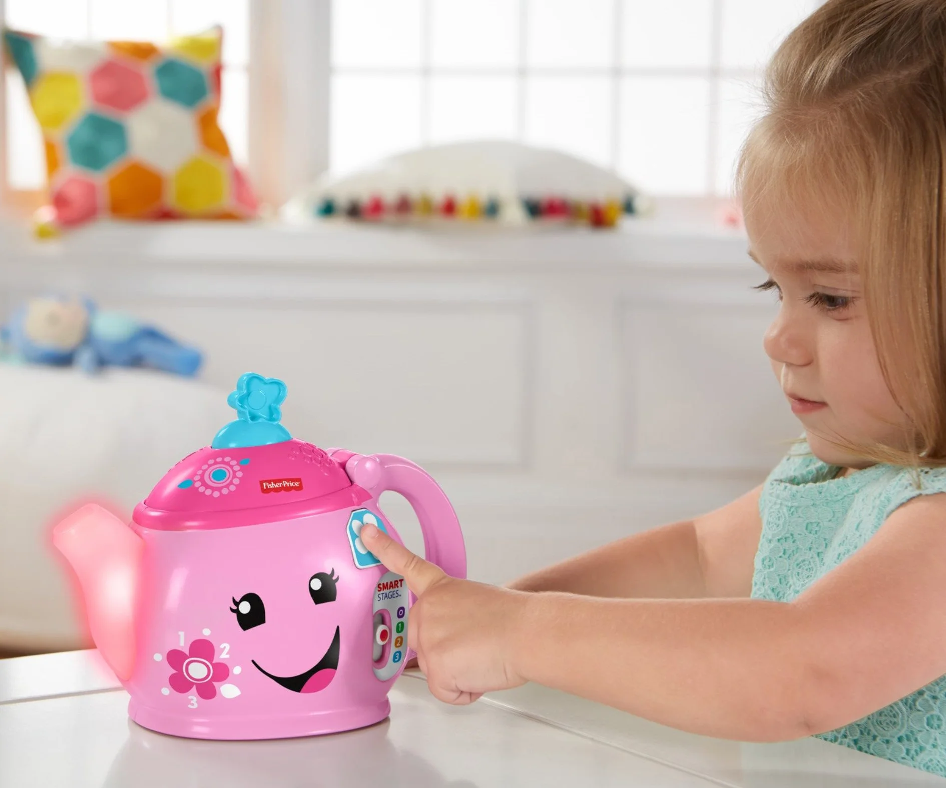 Fisher-Price Zestaw do herbaty Laugh & Learn Sweet Manners, zabawka do wczesnego rozwoju i aktywności, uczy dobrych manier, dzielenia się i nie tylko, w wieku 18-36 miesięcy, DYM76