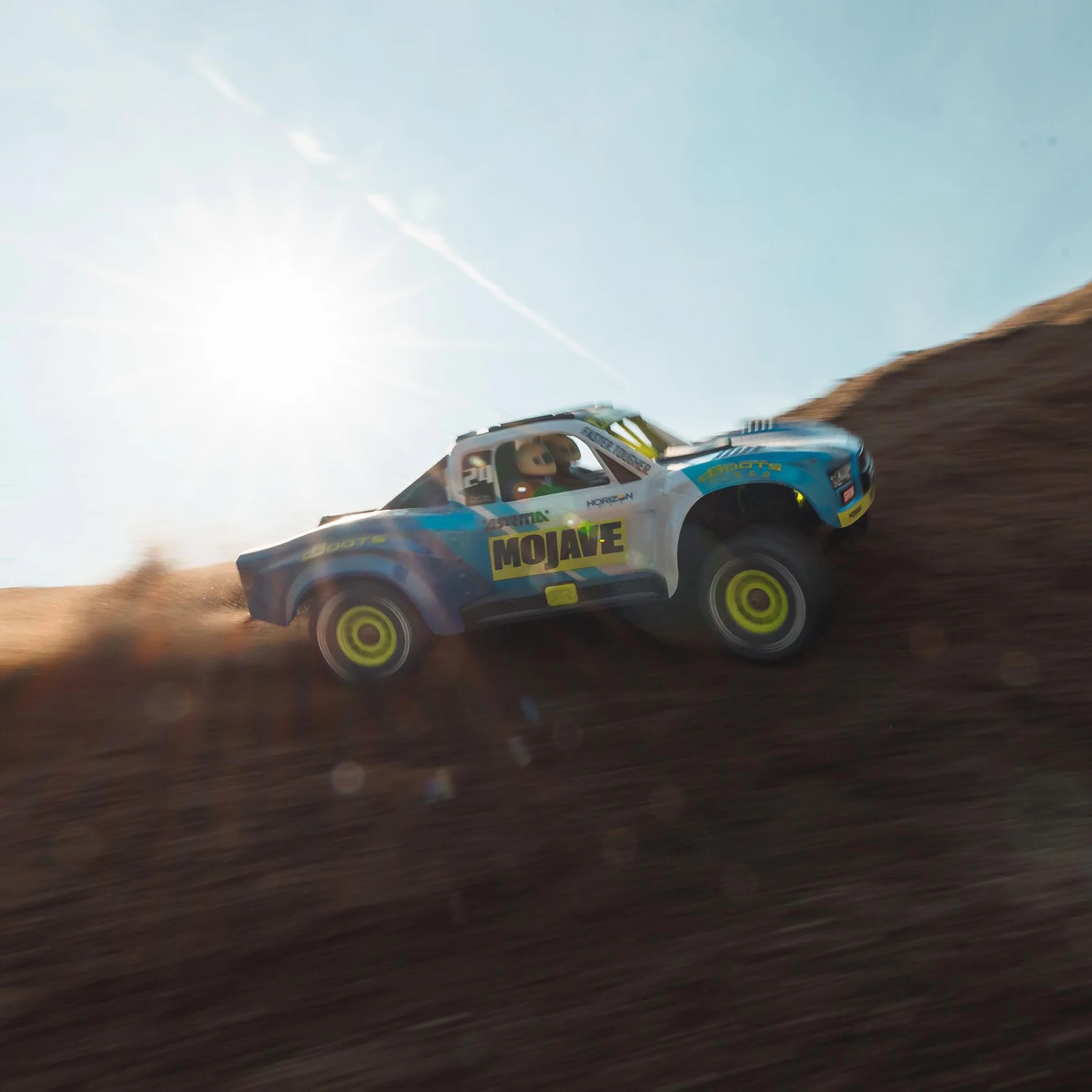 ARRMA RC Truck Mojave GROM 4x4 Smart Small Scale Desert Truck, RTR (z baterią i ładowarką w zestawie) niebieski/biały ARA2104T2