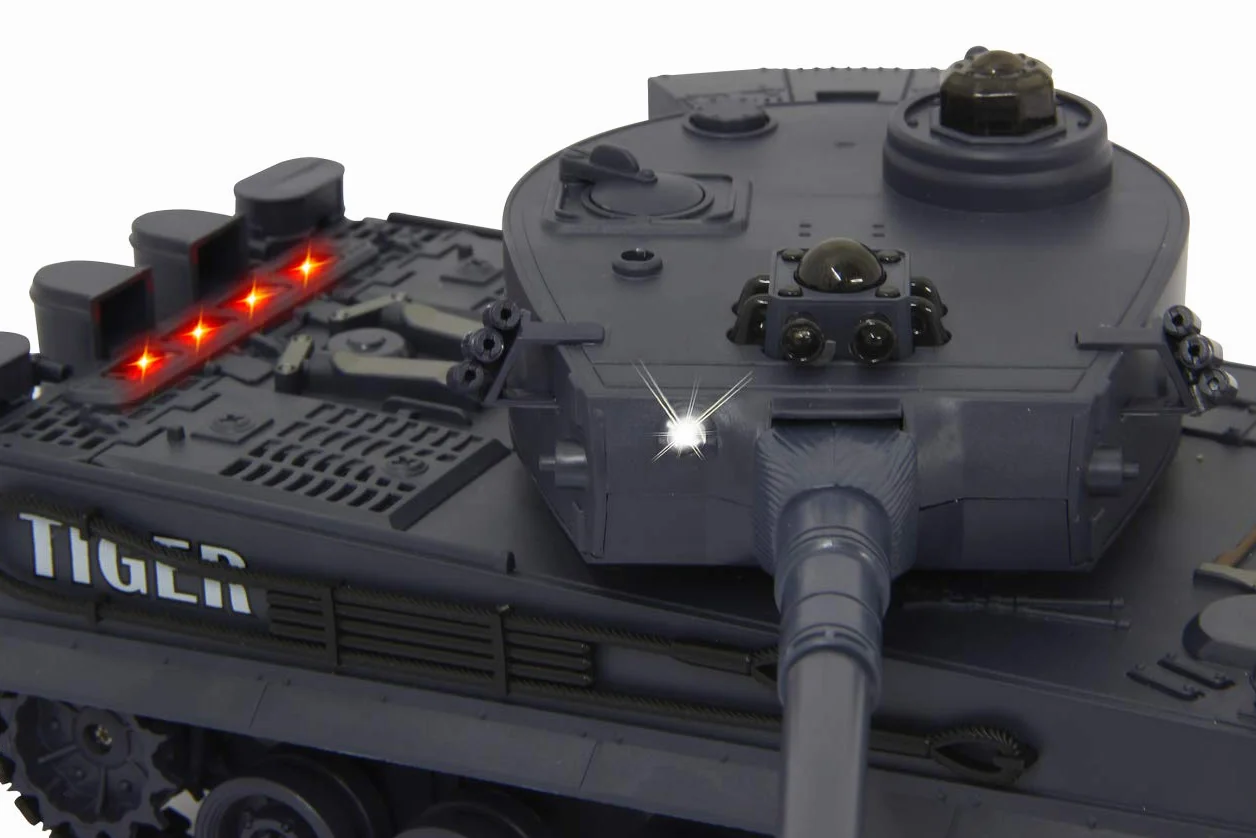 JAMARA 403635 – zestaw bojowy Tiger 2,4 GHz – tryb bitwy z symulowanym wskaźnikiem uszkodzeń (awaria napędu, niezdolności do walki i prowadzenia pojazdu), bardzo zwrotny, ogień broni, ogień z karabinu