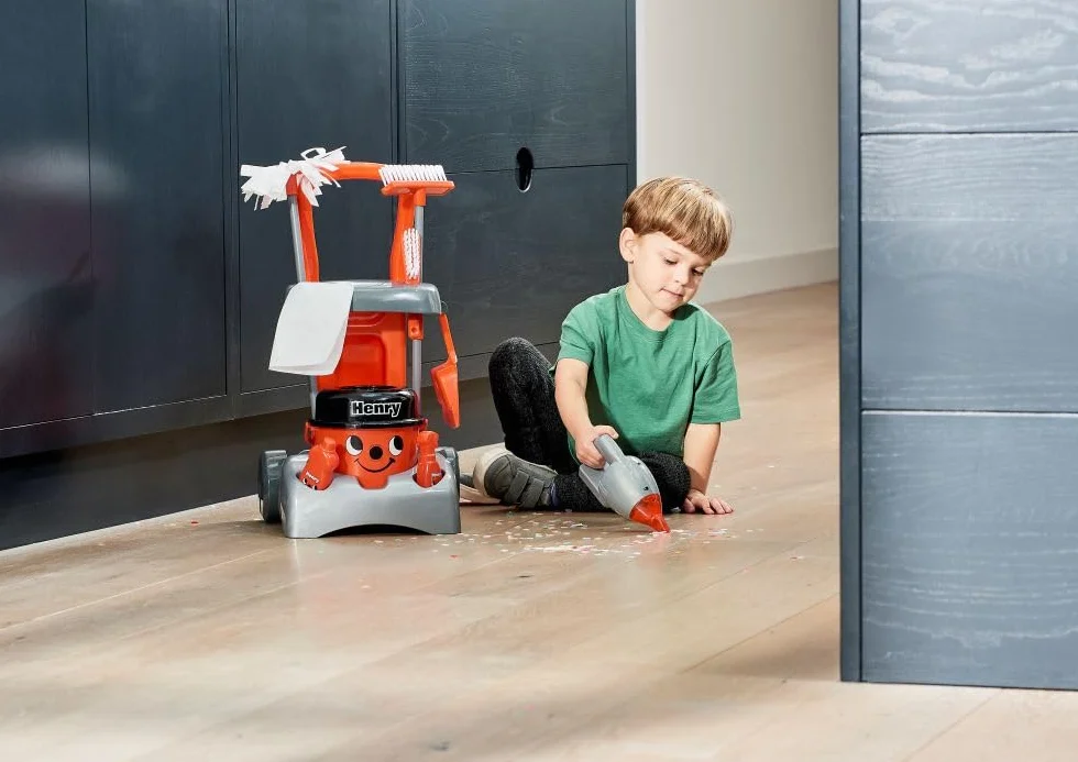 Casdon Henry Deluxe Cleaning Trolley, Realistic Toy Cleaning Trolley For Children Aged 3+, Includes Several Tools For Thorough Cleaning Days!