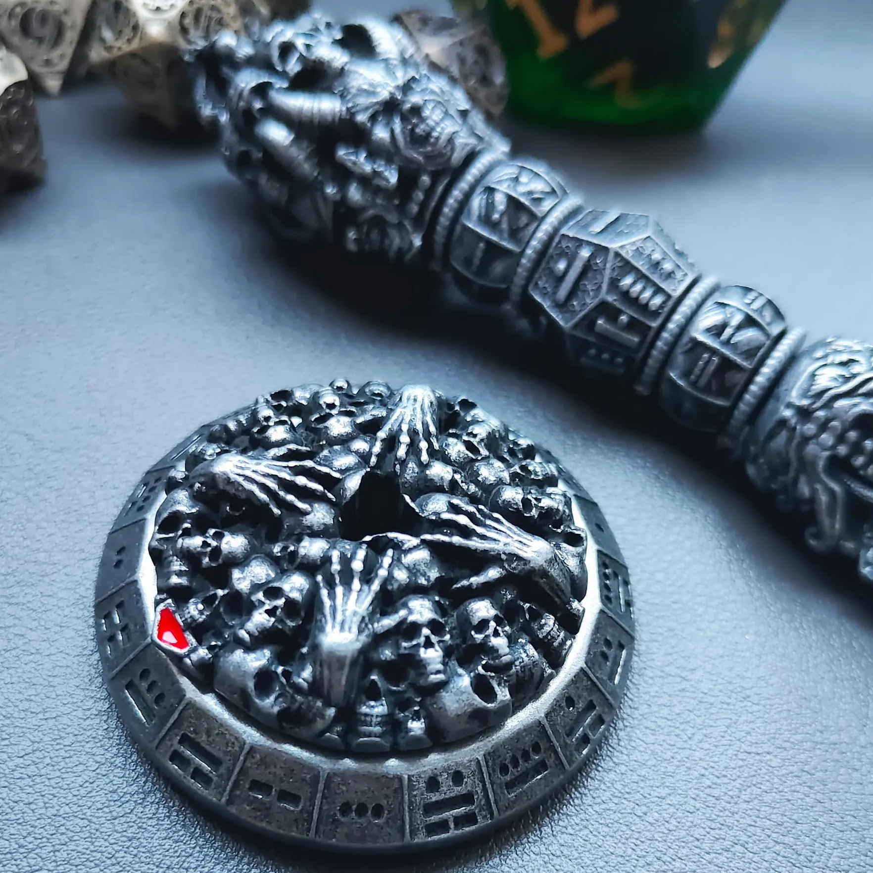 Różdżka kości do DND Dungeons and Dragons DND Metal Fidget Spinner kości do D20 D12 D10 D8 D6 D4 D% Goblin Collection (czarne)