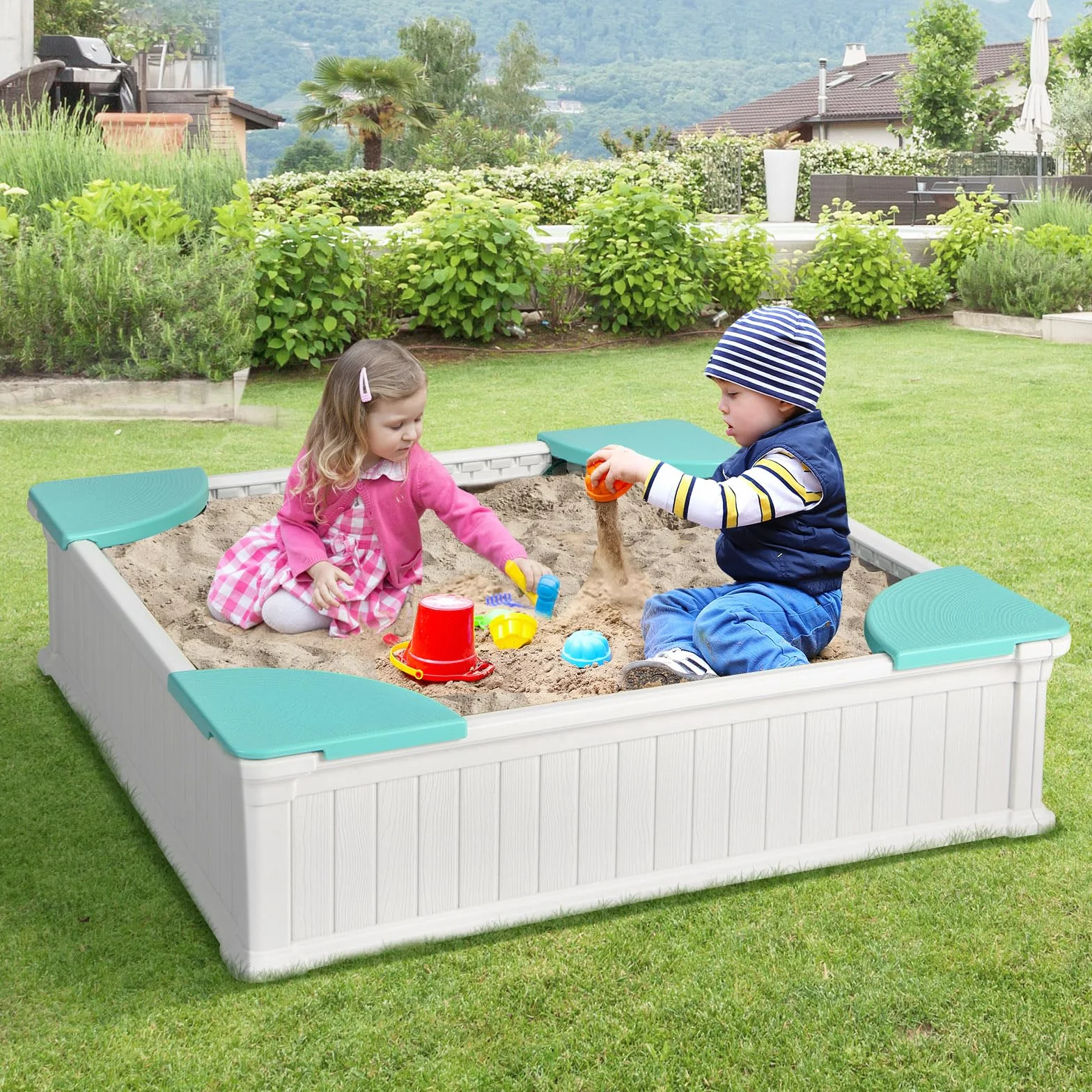 COSTWAY Piaskownica dziecięca z drewna 123,5 x 123,5 x 31,5 cm z 4 siedzeniami kwadratowa HDPE do ogrodu biała