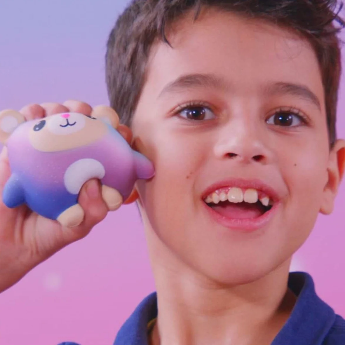 Sbabam, Doki Doki Squishy Galaxy and Rainbow, gry dla dzieci z kioskiem, zabawki Squishy, małe miękkie gumowe lalki, zestaw 3 saszetek, pomysły na prezenty dla dzieci, od 3 lat
