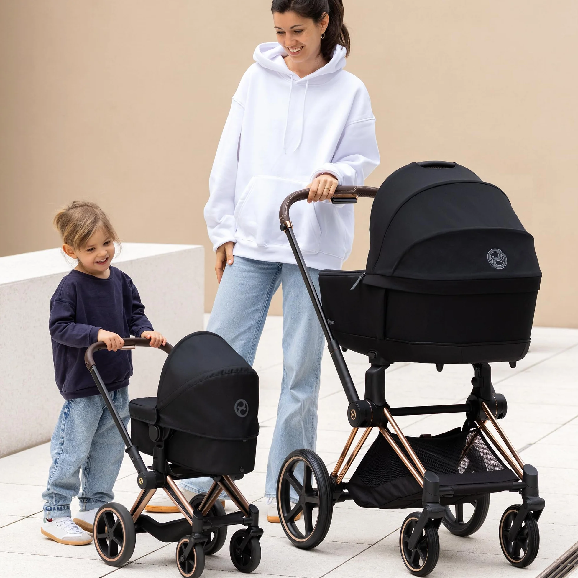 Corolle - 9000141870 - Wózek dziecięcy 3 w 1 Cybex, czarny, akcesoria, dla ośmiornic 36 i 42 cm, od 3 lat