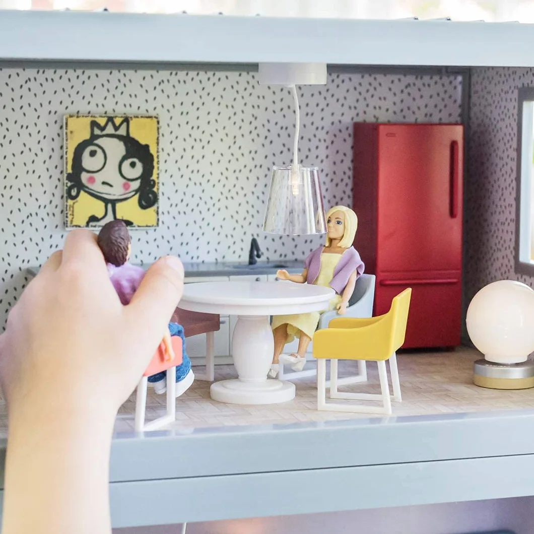 LUNDBY Domek dla lalek meble do jadalni, zestaw krzeseł stołowych – 5-częściowy zestaw akcesoriów do domku dla lalek mini 11 cm – wiek 4 +, skala 1:18