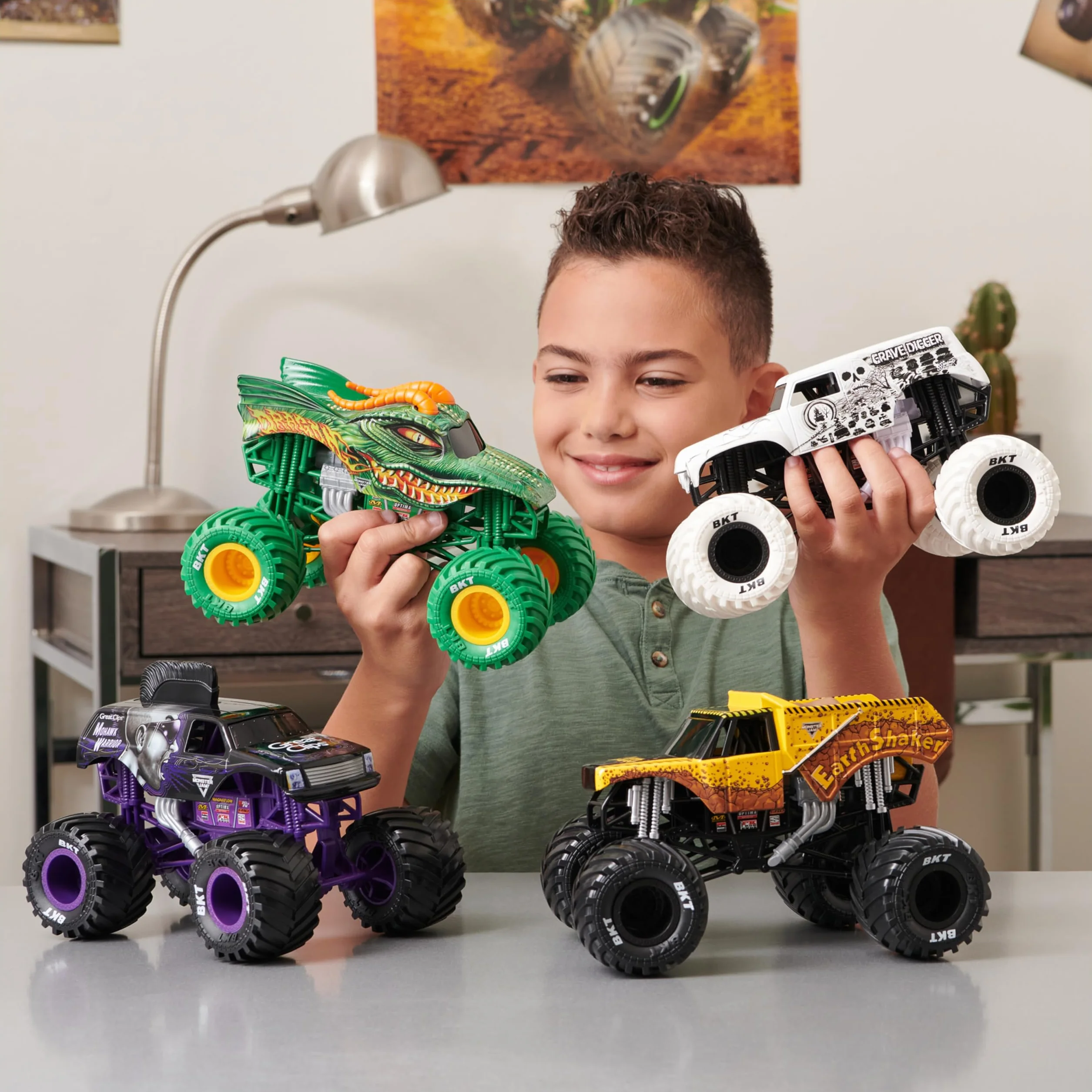 Monster Jam Zabawka samochód ciężarowy 1 do 24 mm dalmatyńczyk M27
