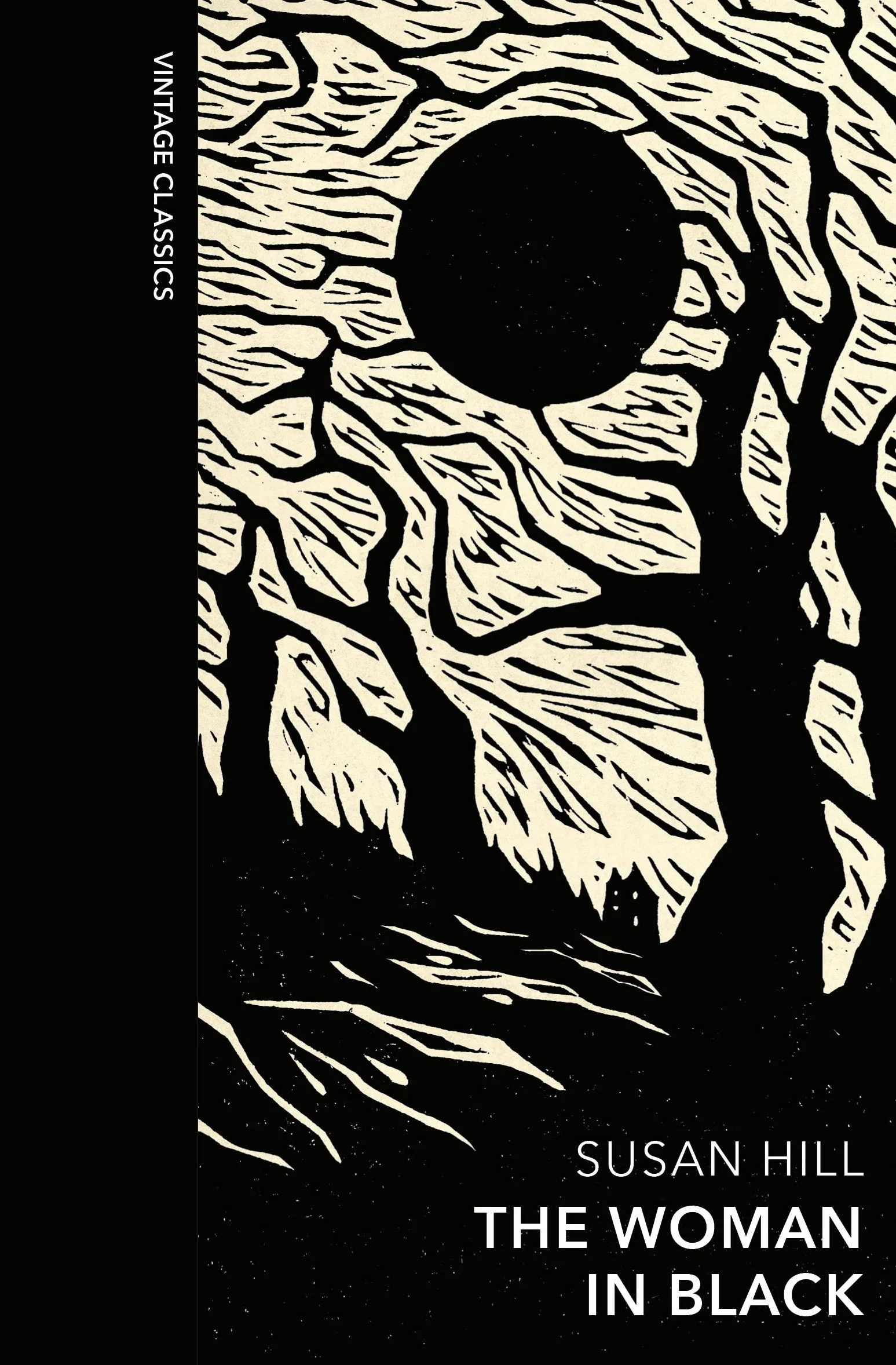 The Woman in Black and Other Ghost Stories: The definitive Gothic classic ghost story and four further haunting tales