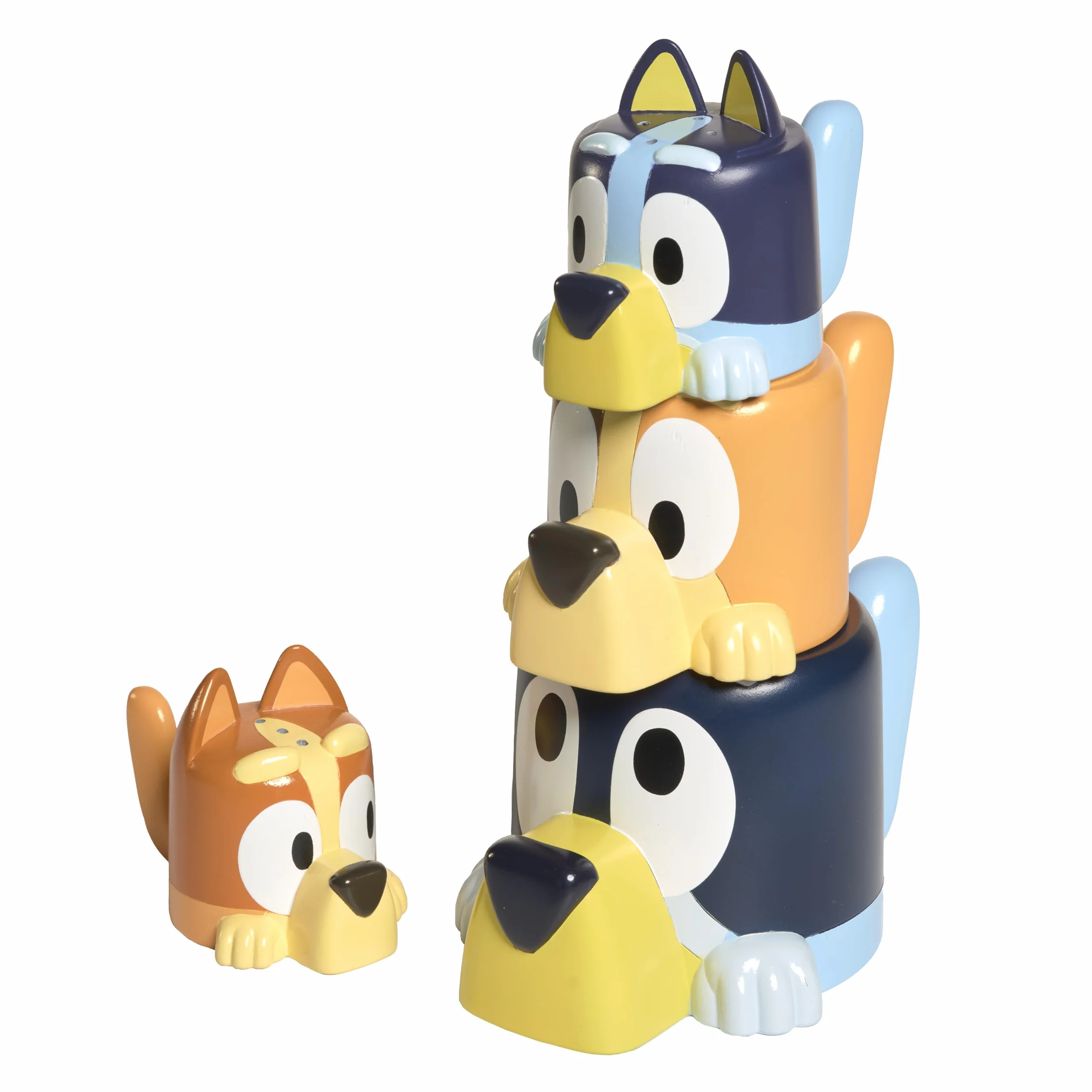 Tomy Toomies Rodzinne kubki do spania Bluey z Chilli, Bandit, Bingo i Bluey - Kubki do kąpieli i do układania w stosy - oficjalnie licencjonowane Bluey - zabawki do kąpieli dla niemowląt na 18
