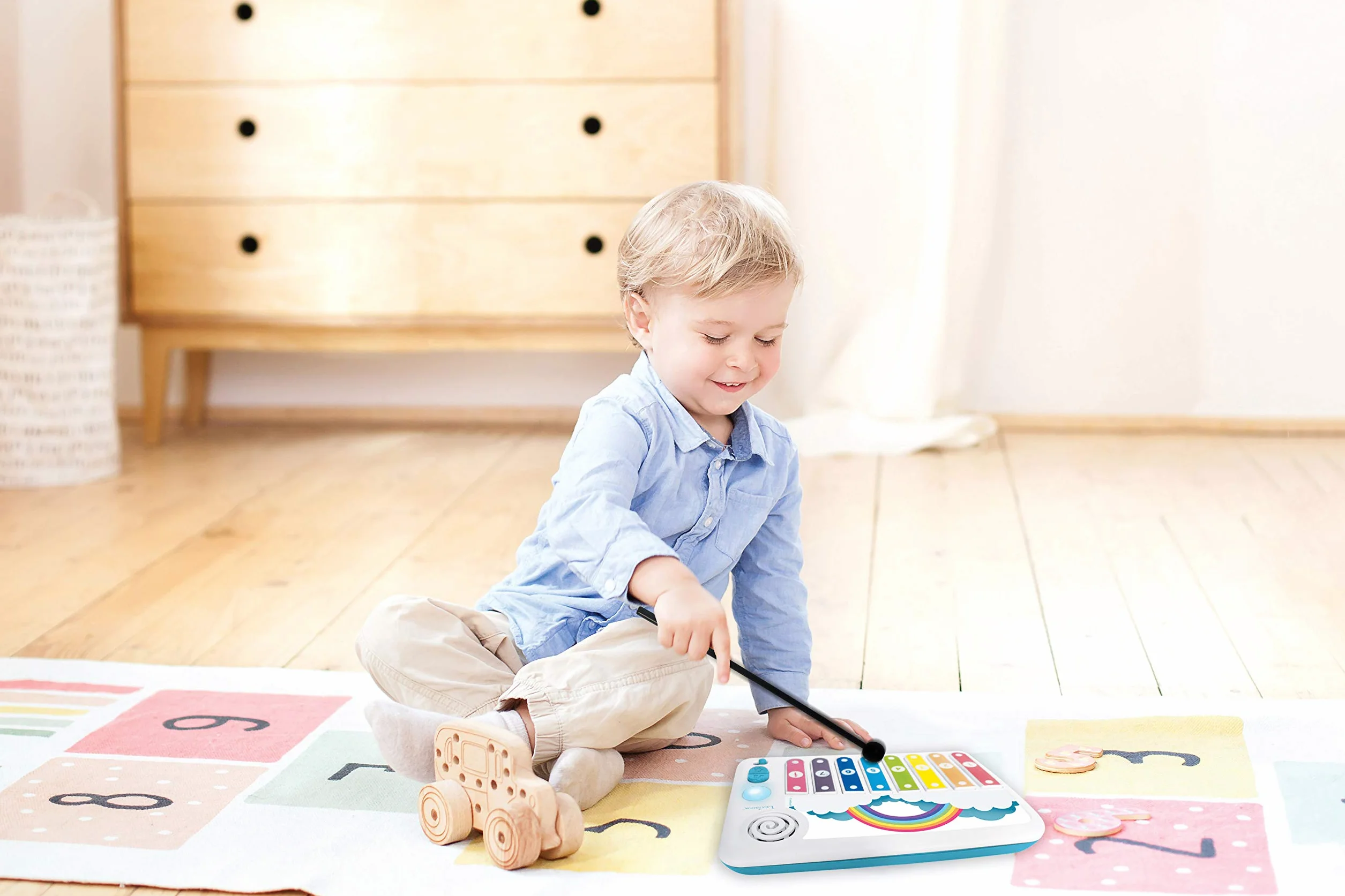 Lexibook Xylofun Elektroniczny i Edukacyjny Ksylofon dla Dzieci. Zabawka Muzyczna. 8 Klawiszy. Sygnalizacja Świetlna. 2 Pałeczki w Zestawie. Biały, Niebieski. K340