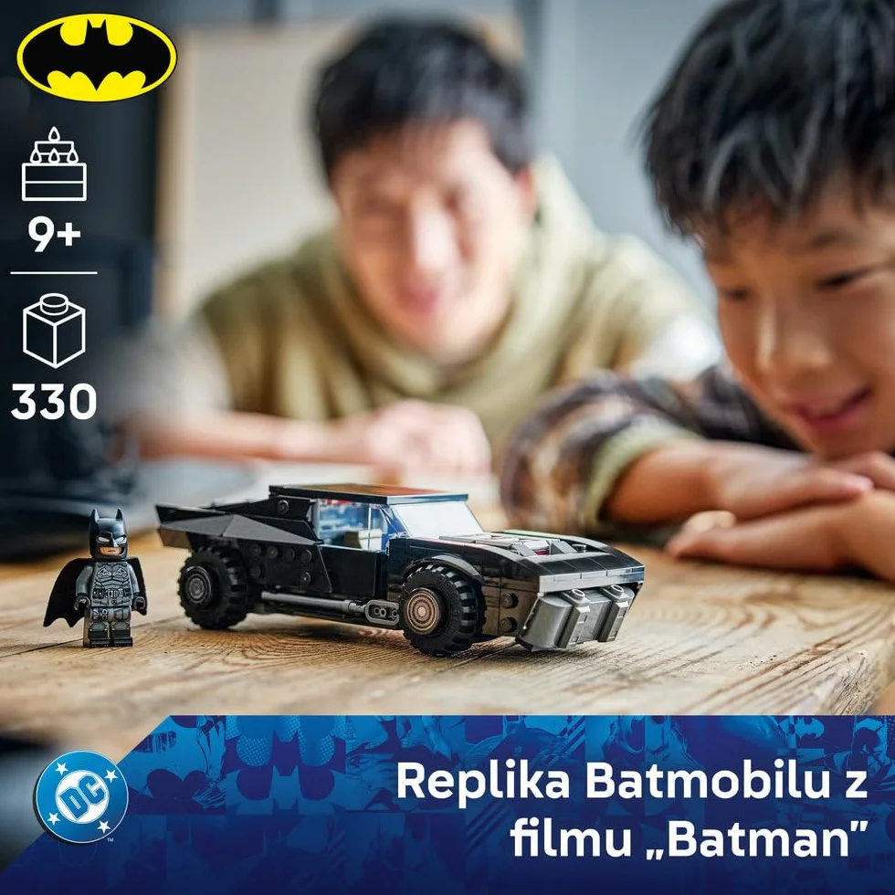 LEGO DC Batman: Batmobil z filmu Batman, samochód superbohatera i minifigurka, pomysł na prezent dla chłopców i dziewczynek w wieku od 9 lat, kolekcjonerski model na 20-lecie 76332