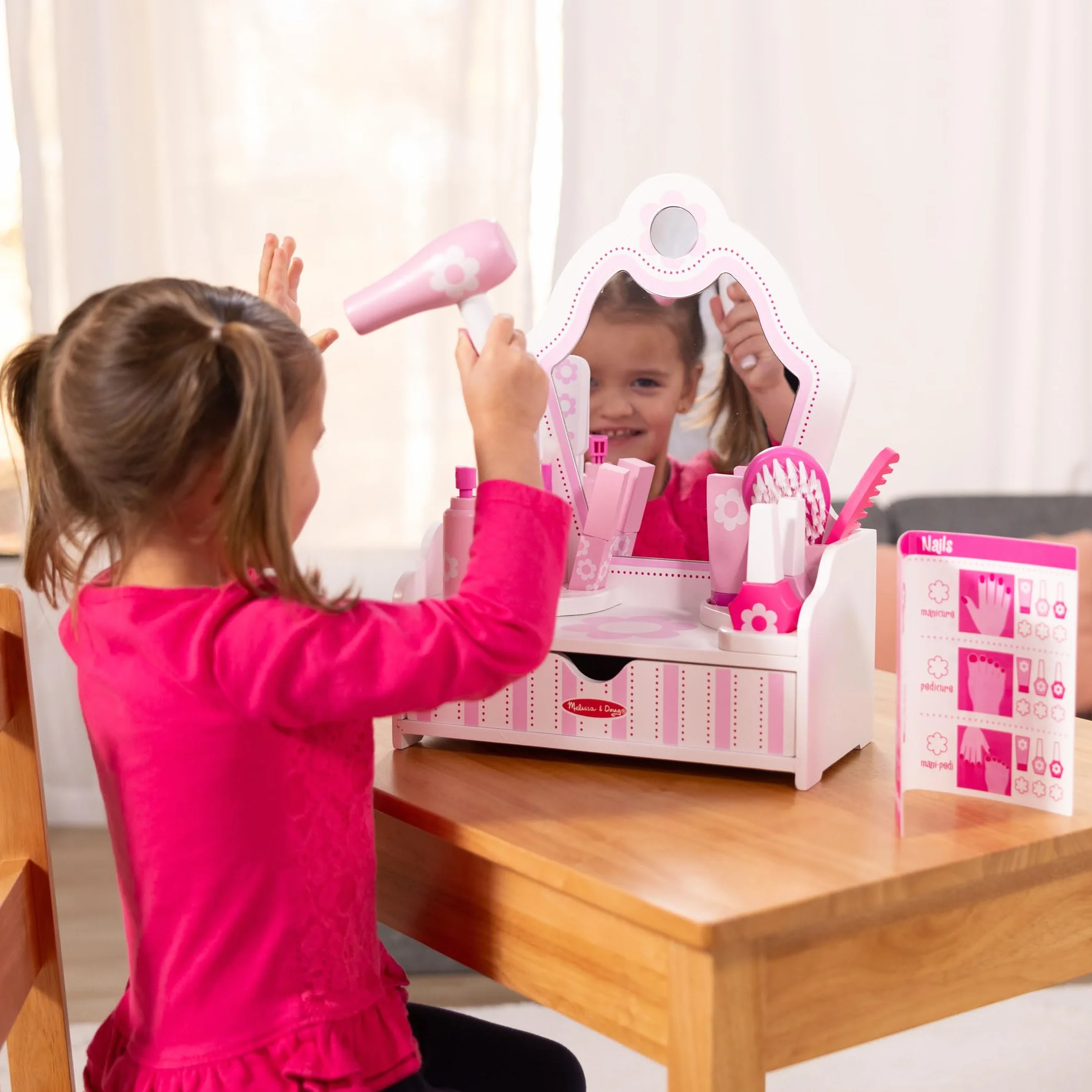 Melissa & Doug – zabawkowy zestaw kosmetyczny | zabawa z odgrywaniem ról | zestaw zabawkowy | 3+ | prezent dla chłopca lub dziewczynki