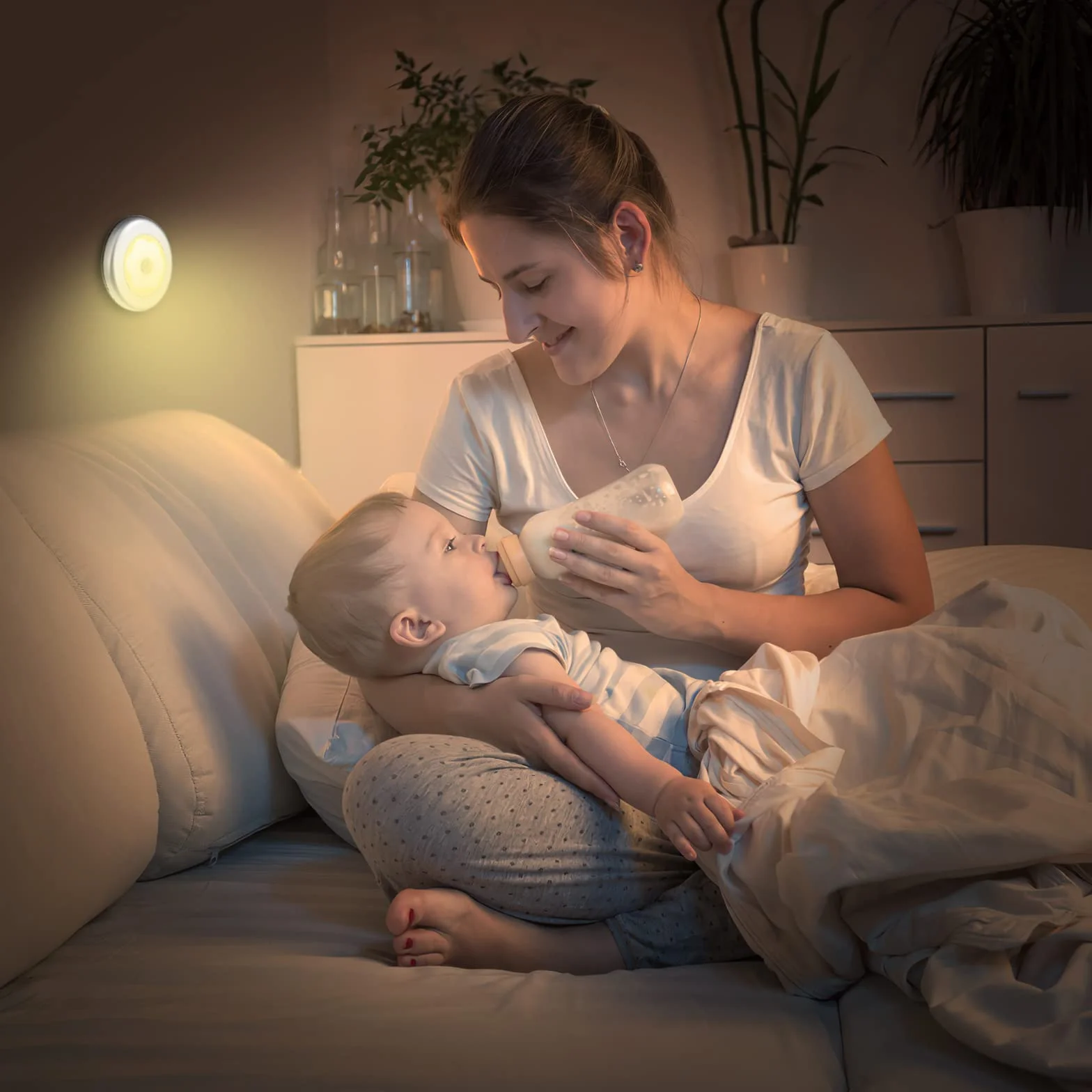 Oria Lampa z czujnikiem ruchu, bezprzewodowa, na baterie, automatyczne oświetlenie nocne, z przylepnymi podkładkami 3M, do szafy, korytarza, klatki schodowej, sypialni itp., czysta biel, 6 szt.