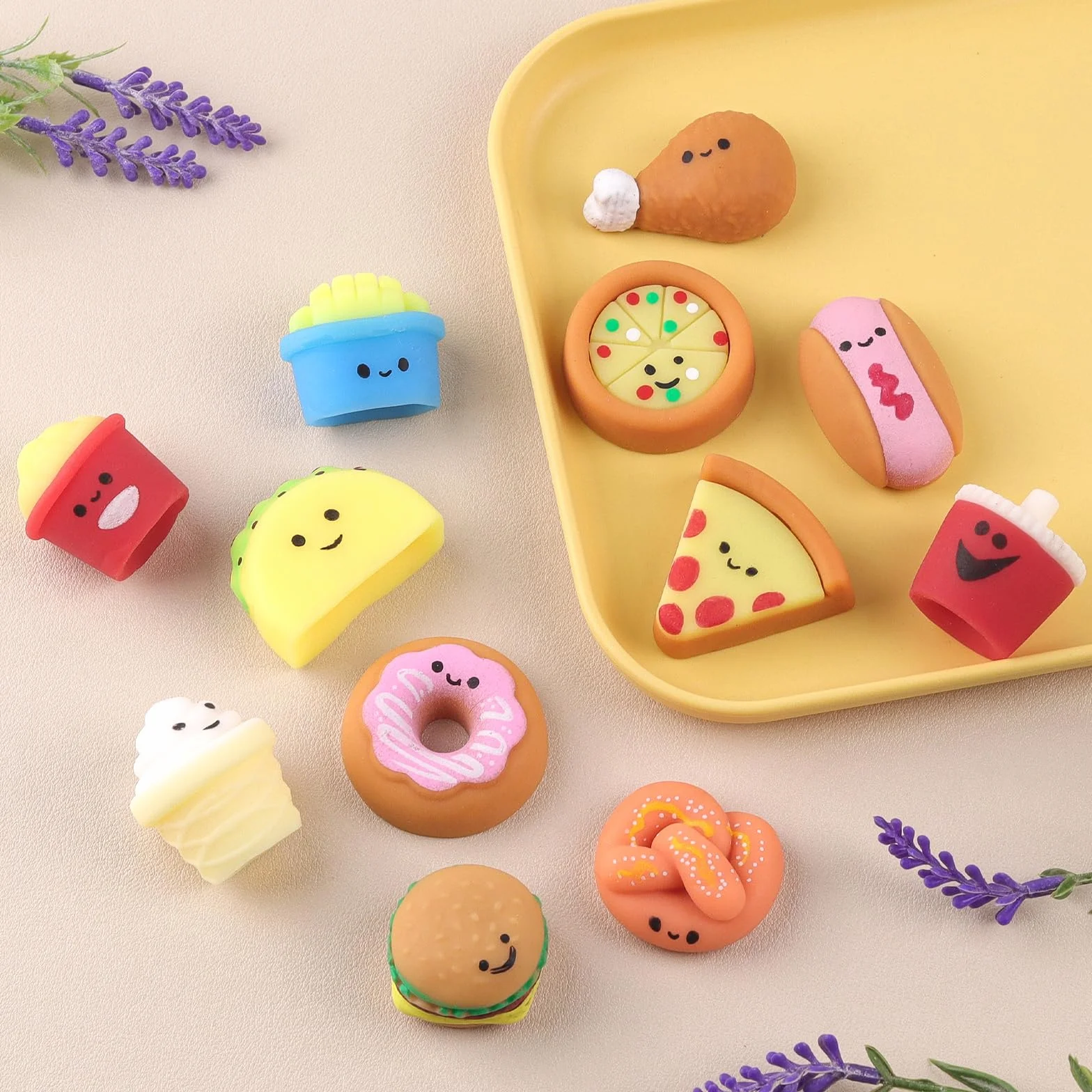 ANBOOR mini zabawki do fast foodów – 12 szt. miękkich zabawek Kawaii do walki ze stresem dla dzieci, mini zabawki typu junk food, na prezenty imprezowe i wypełnienia torby na gadżety