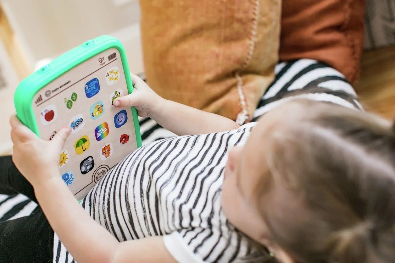 Baby Einstein E11778H48 Tablet, Wielokolorowy, ‎14,7 x 2,6 x 19 cm; 383 g
