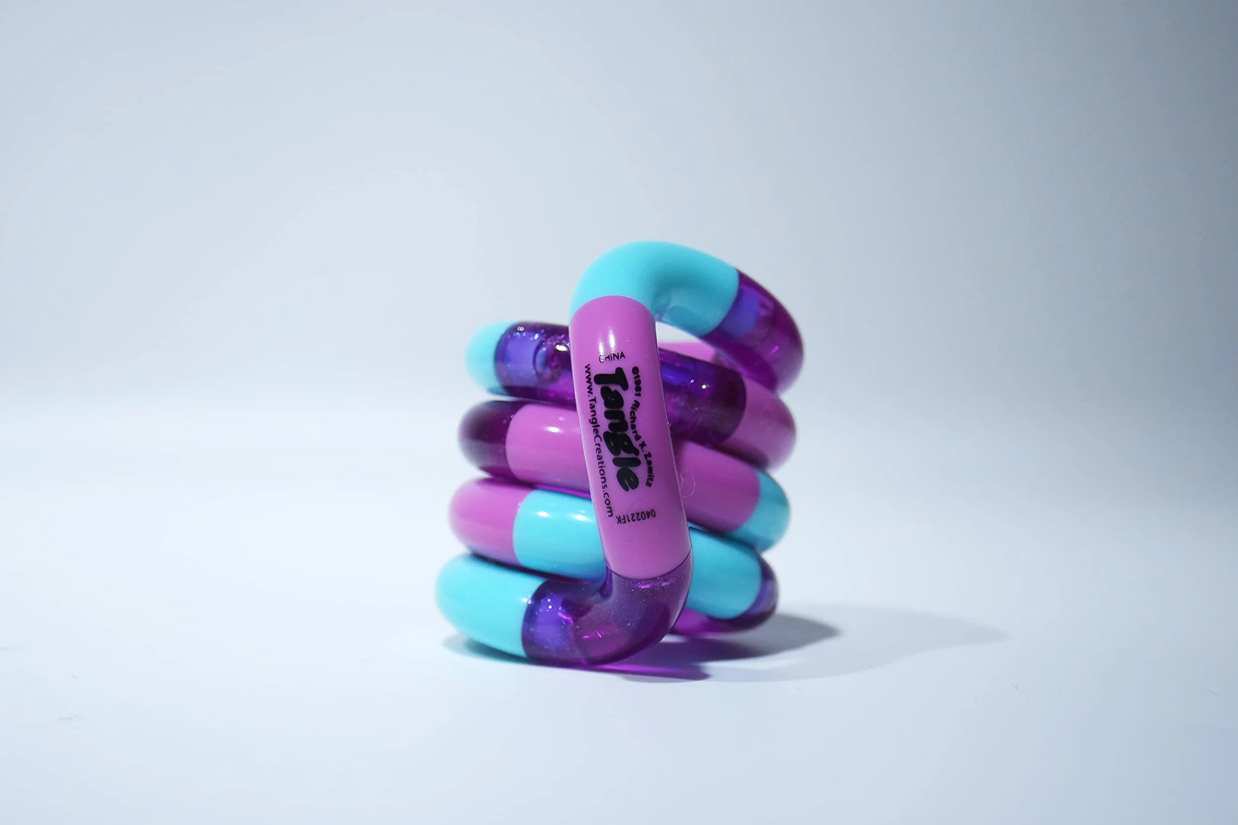 Tangle Jr. Classic Fidget zabawka, różne