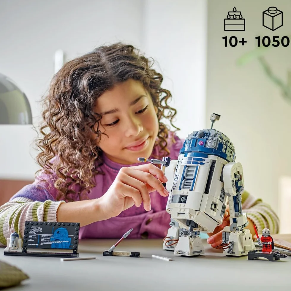 LEGO Star Wars R2-D2, Figurka do Zbudowania dla 10-latka, Model Droida z Gwiezdnych Wojen dla Dzieci z Minifigurką Dartha Maleka, Dekoracja Pokoju Dziecięcego, Prezent dla Chłopca i Dziewczynki, 75379