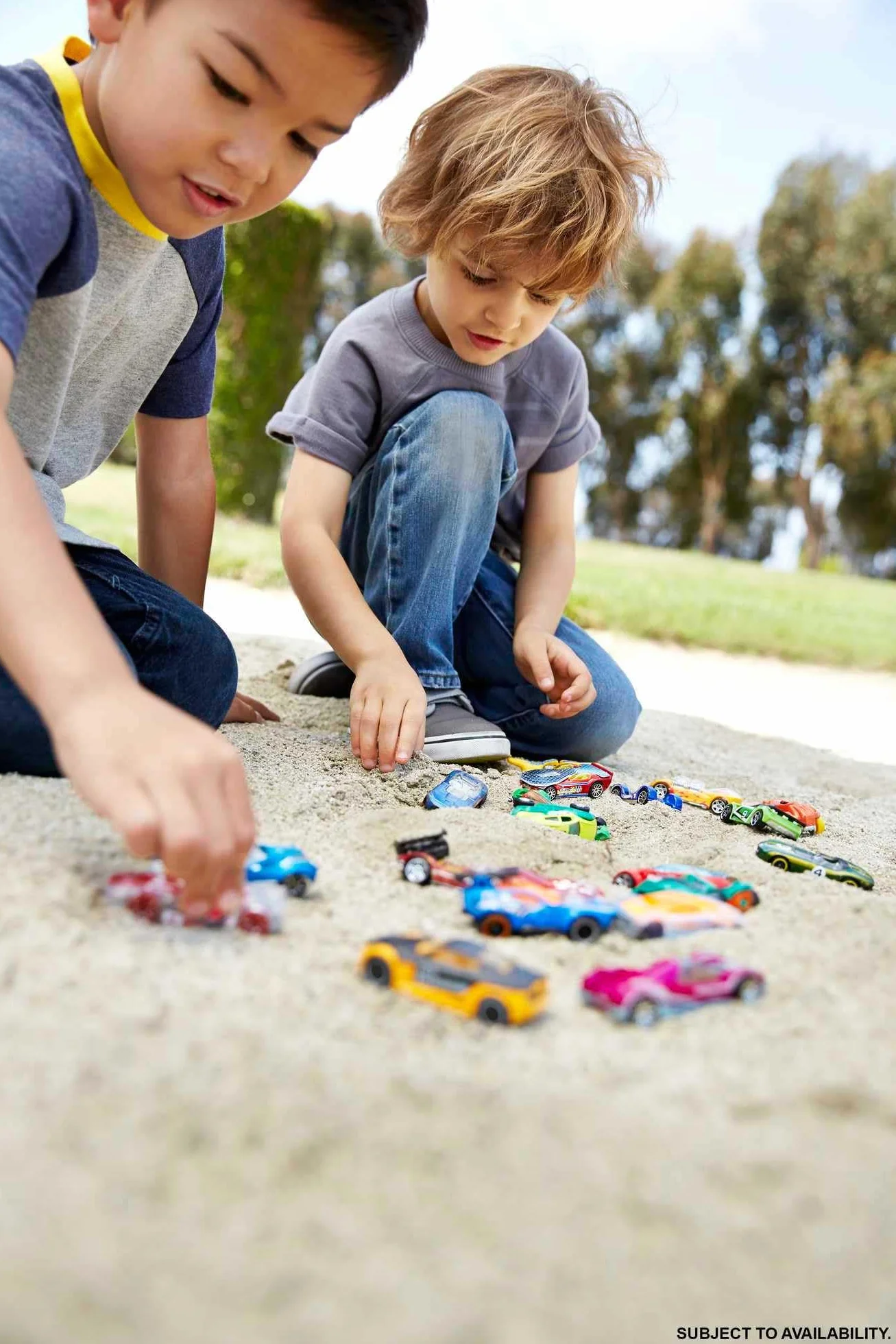 Hot Wheels 20-pak pojazdów w skali 1:64, prezent dla dorosłych kolekcjonerów i dzieci od 3 roku życia, DXY59