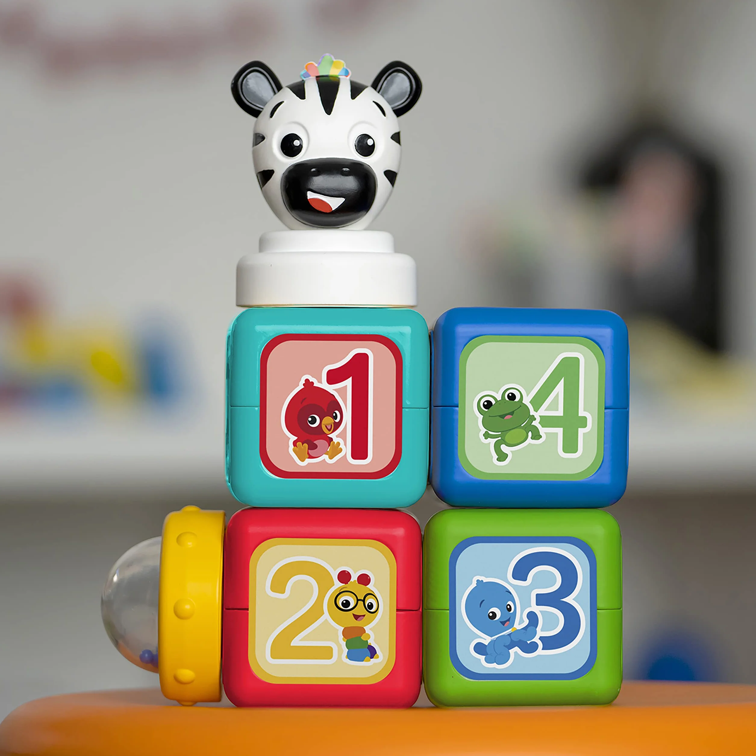 Baby Einstein Connectables Add & Stack Montessori magnetyczne bloki aktywności, w wieku od 6 miesięcy (6 sztuk), wielokolorowe, 16657