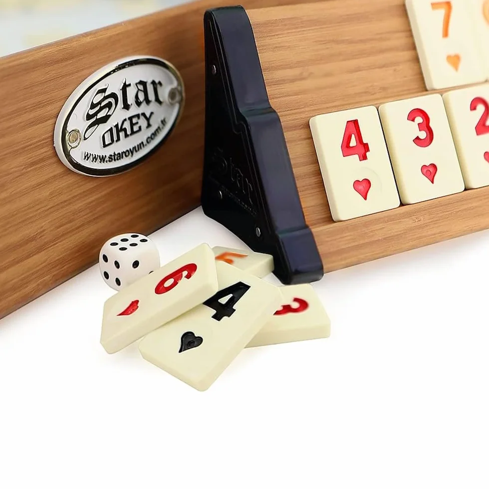 Star Oyun Aletleri Profesjonalny zestaw Rummikub VIP z drewna. Ahsap Okey Takimi, zestaw rummy z kamieniami melaminy, drewno (jasnobrązowy)